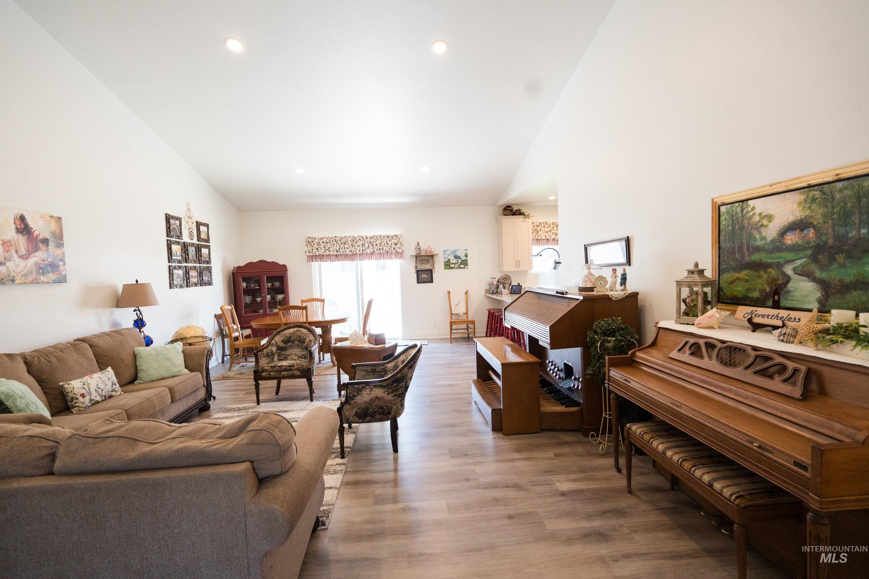 2360 Dorchester Ave, Burley, Idaho 83318, 3 Bedrooms, 2 Bathrooms, Residential For Sale, Price $379,999,MLS 98991375