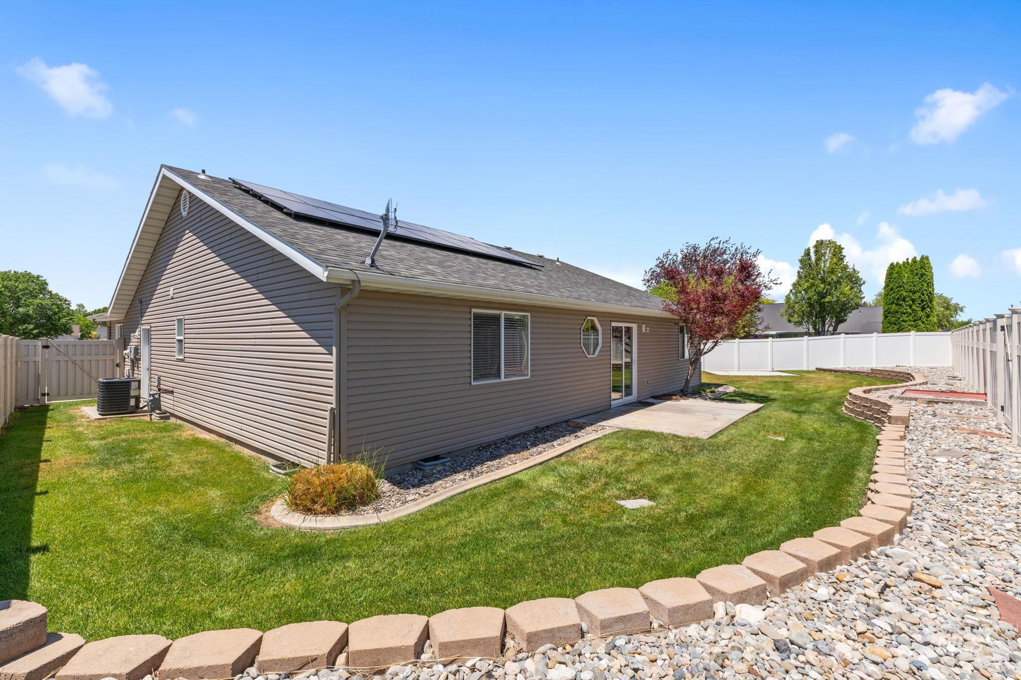 2018 Talus Loop, Twin Falls, Idaho 83301, 3 Bedrooms, 2 Bathrooms, Residential For Sale, Price $425,000,MLS 98991377