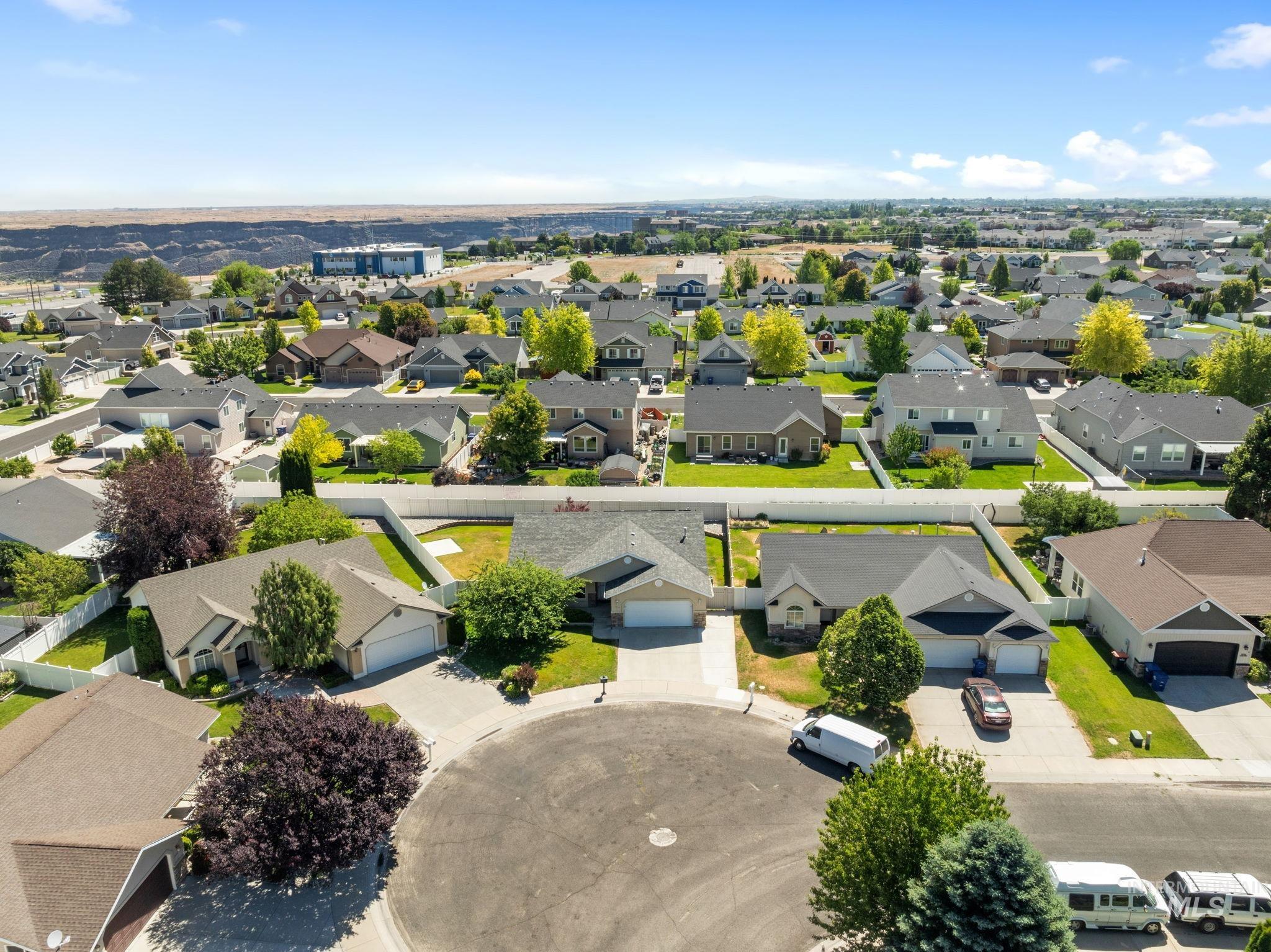 2018 Talus Loop, Twin Falls, Idaho 83301, 3 Bedrooms, 2 Bathrooms, Residential For Sale, Price $425,000,MLS 98991377