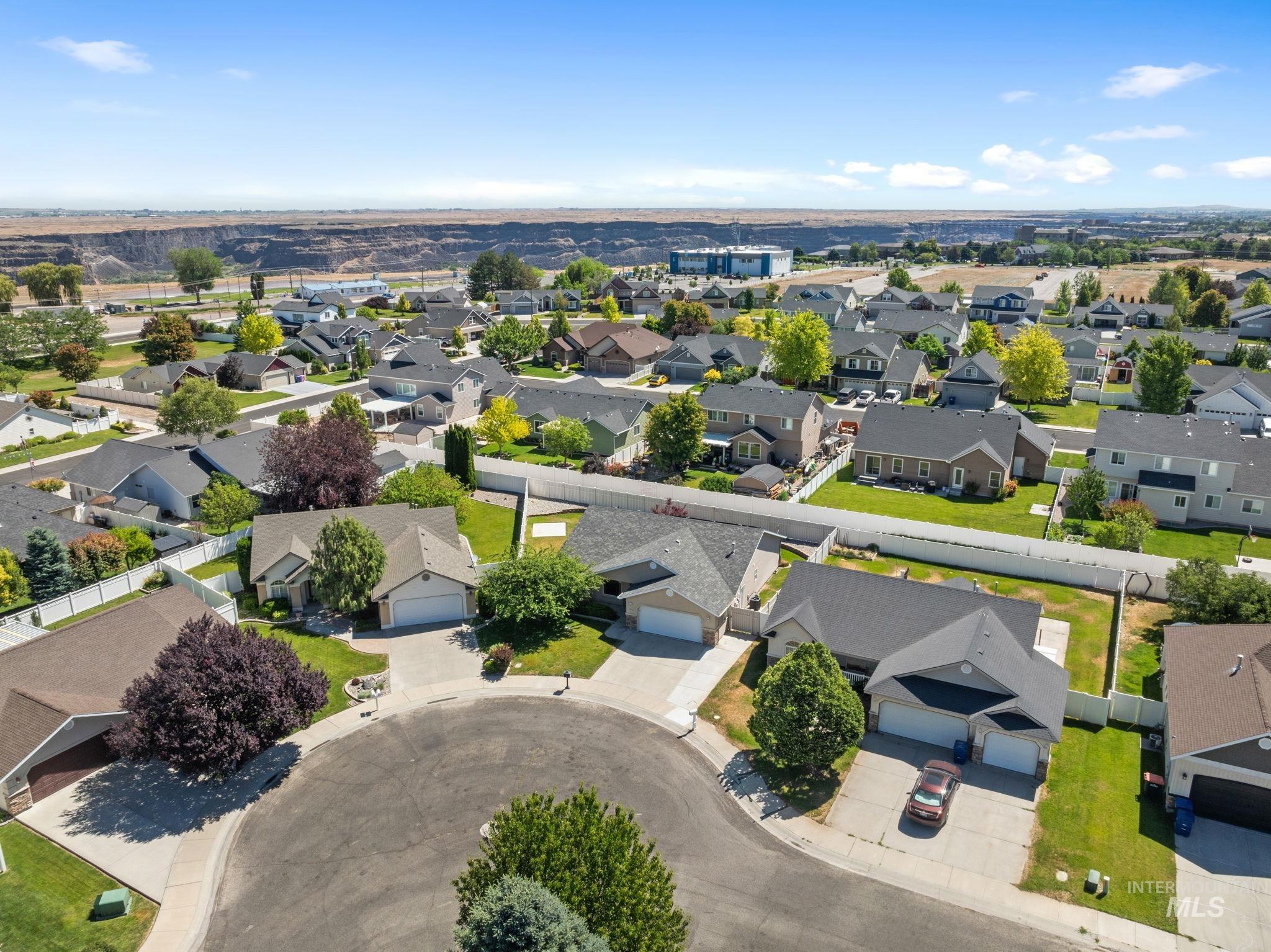 2018 Talus Loop, Twin Falls, Idaho 83301, 3 Bedrooms, 2 Bathrooms, Residential For Sale, Price $425,000,MLS 98991377