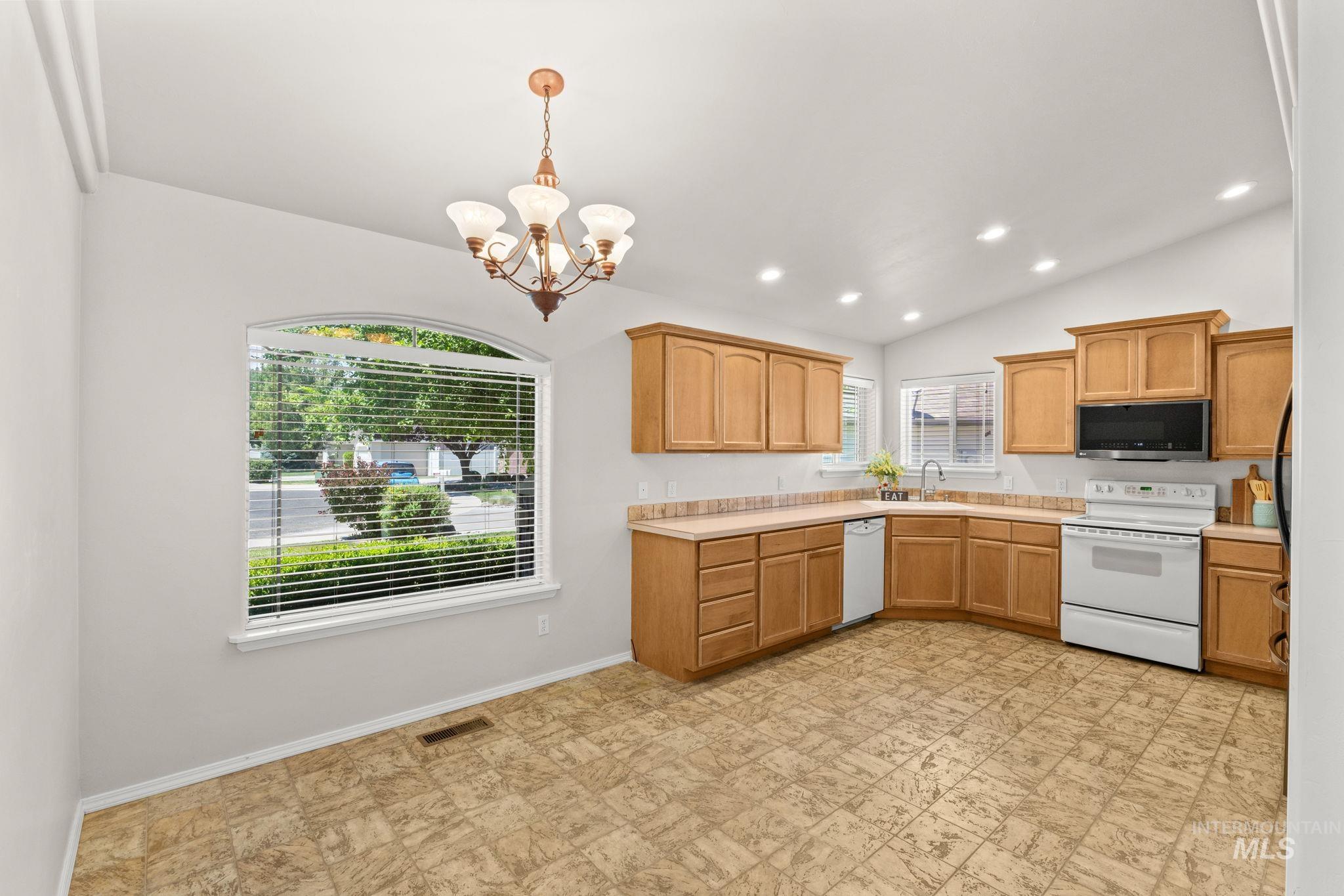2018 Talus Loop, Twin Falls, Idaho 83301, 3 Bedrooms, 2 Bathrooms, Residential For Sale, Price $425,000,MLS 98991377