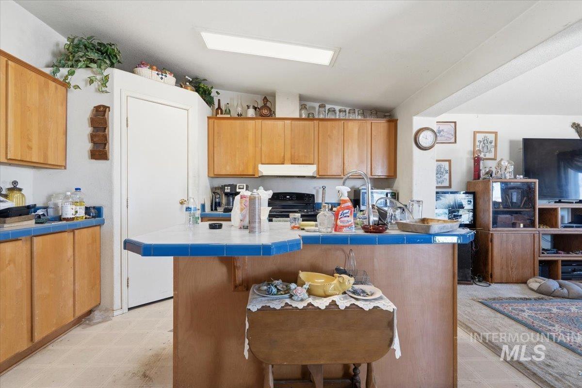 9735 Bill Burns Rd, Emmett, Idaho 83617-9707, 3 Bedrooms, 2 Bathrooms, Residential For Sale, Price $429,900,MLS 98991383