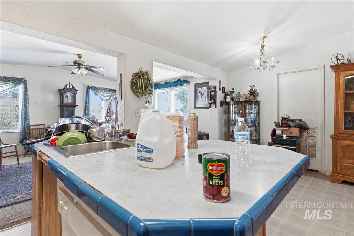 9735 Bill Burns Rd, Emmett, Idaho 83617-9707, 3 Bedrooms, 2 Bathrooms, Residential For Sale, Price $429,900,MLS 98991383