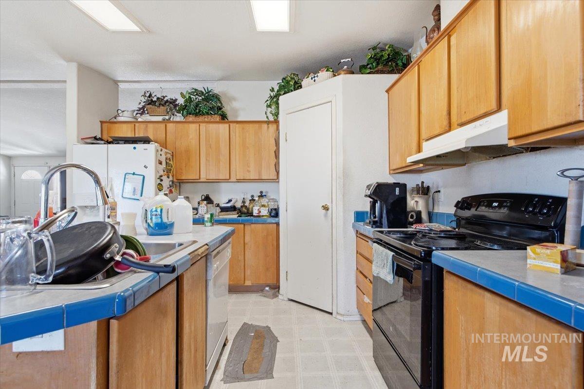 9735 Bill Burns Rd, Emmett, Idaho 83617-9707, 3 Bedrooms, 2 Bathrooms, Residential For Sale, Price $429,900,MLS 98991383