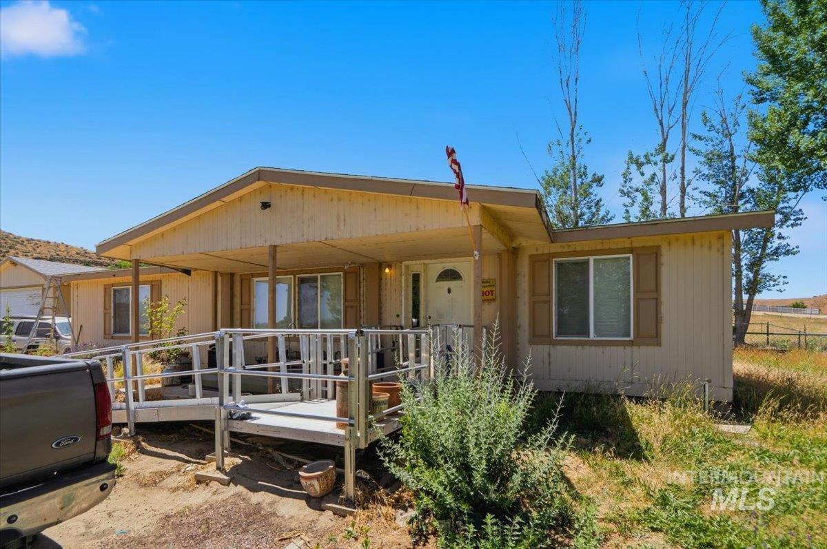 9735 Bill Burns Rd, Emmett, Idaho 83617-9707, 3 Bedrooms, 2 Bathrooms, Residential For Sale, Price $429,900,MLS 98991383