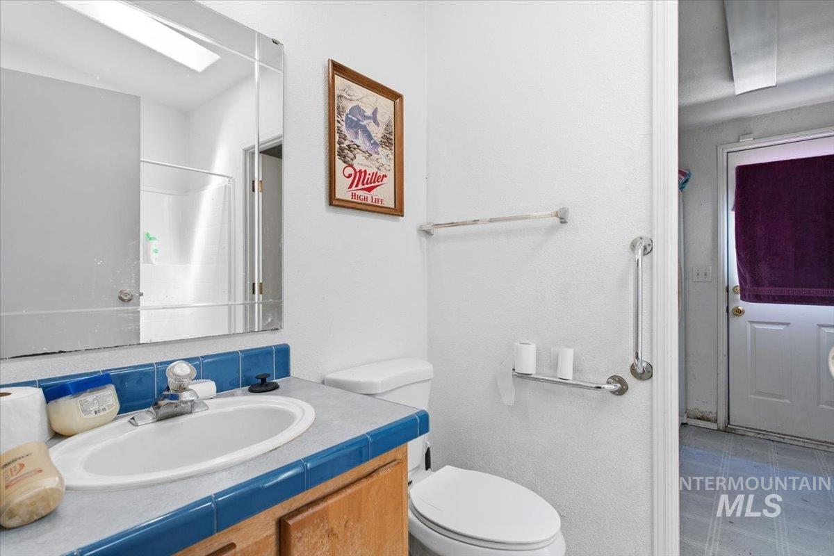 9735 Bill Burns Rd, Emmett, Idaho 83617-9707, 3 Bedrooms, 2 Bathrooms, Residential For Sale, Price $429,900,MLS 98991383