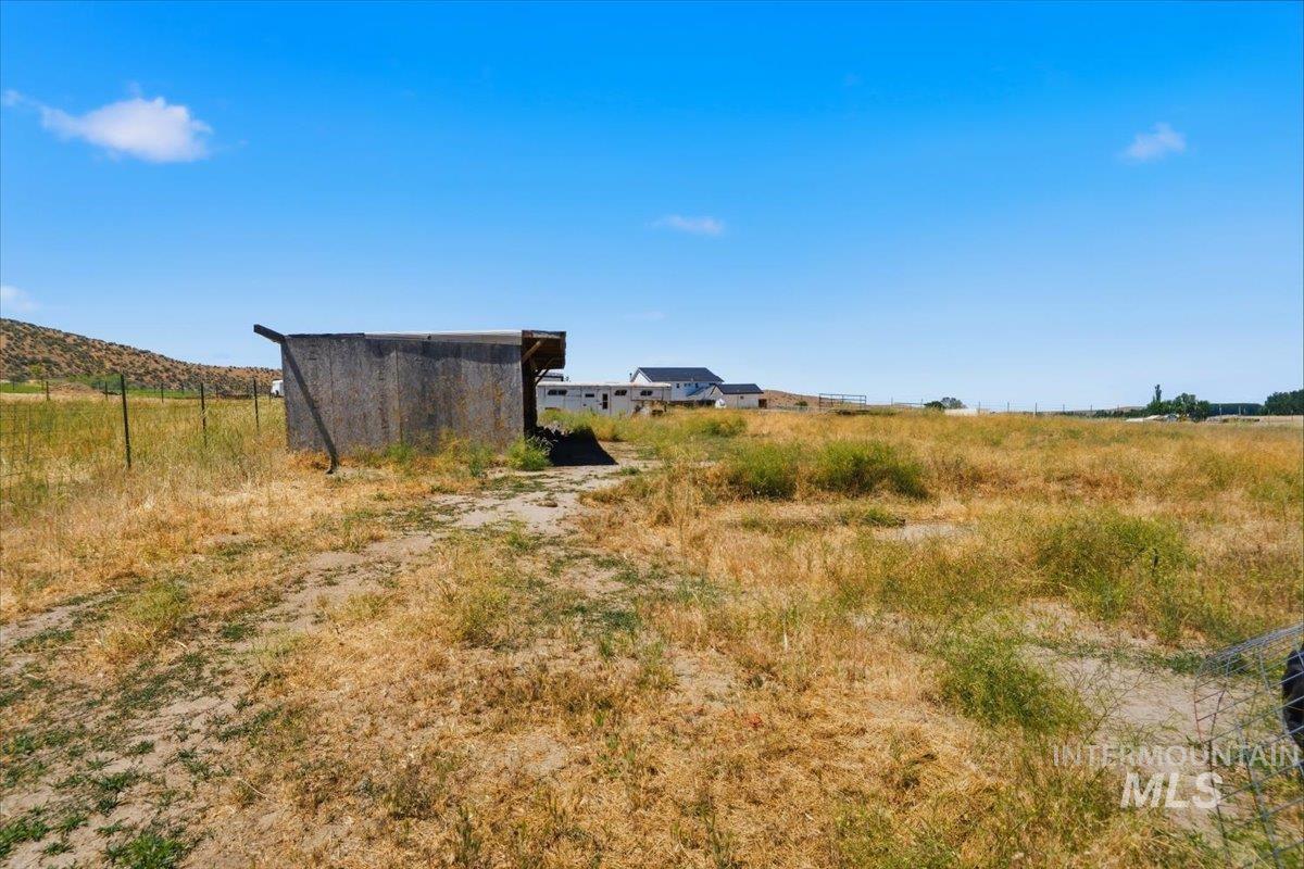 9735 Bill Burns Rd, Emmett, Idaho 83617-9707, 3 Bedrooms, 2 Bathrooms, Residential For Sale, Price $429,900,MLS 98991383
