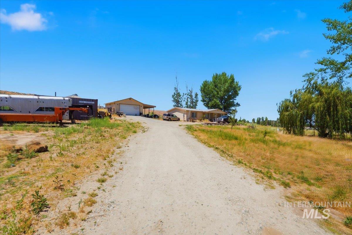 9735 Bill Burns Rd, Emmett, Idaho 83617-9707, 3 Bedrooms, 2 Bathrooms, Residential For Sale, Price $429,900,MLS 98991383
