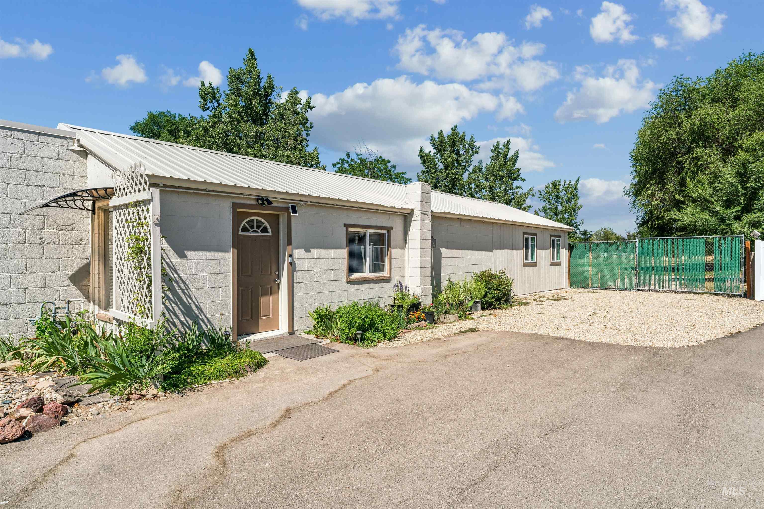 1336 N 6th St, Payette, Idaho 83661, 4 Bedrooms, 1.5 Bathrooms, Residential For Sale, Price $320,000,MLS 98991384