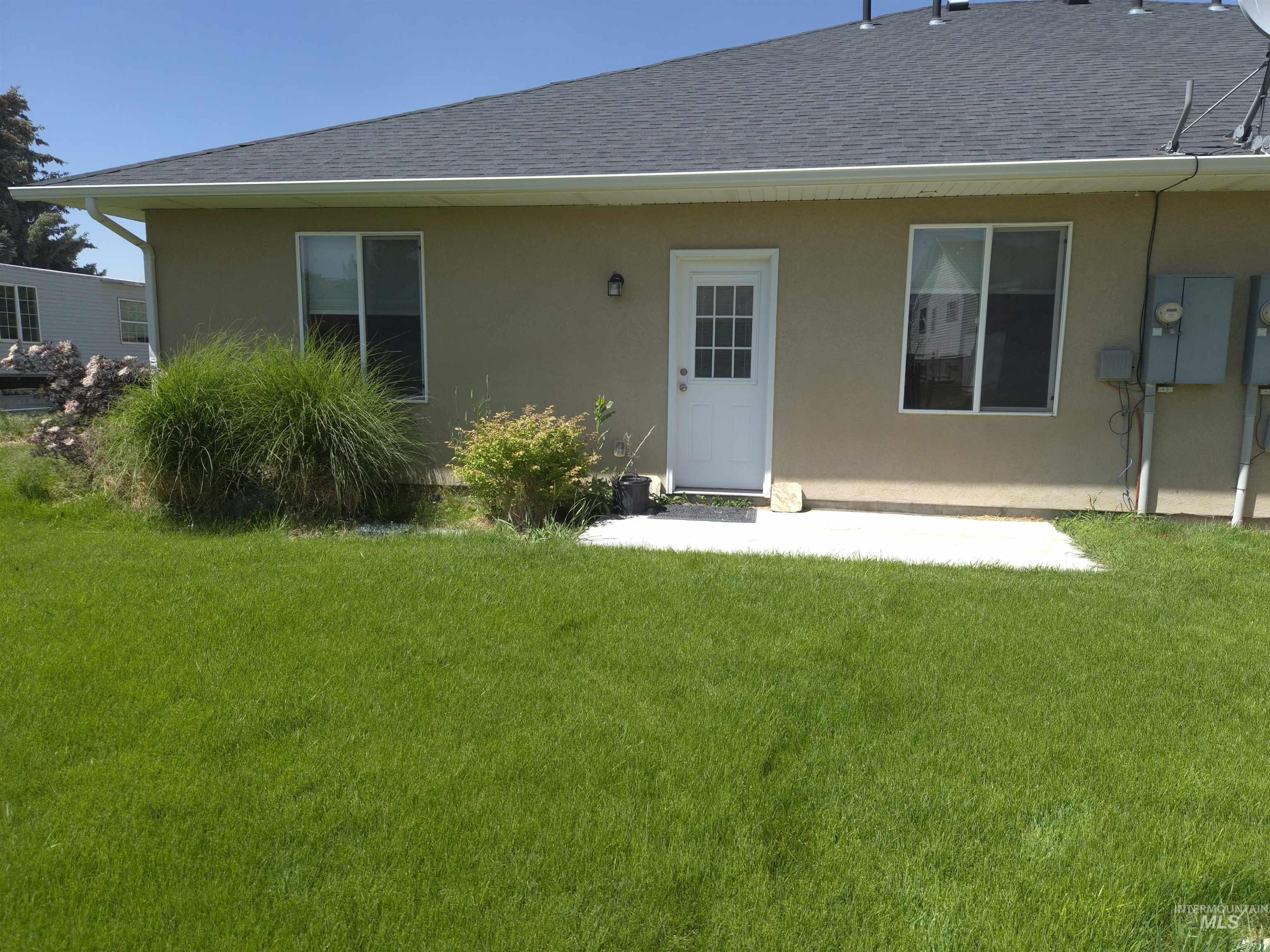 2103 Fort Hall Av, American Falls, Idaho 83211, 3 Bedrooms, 2 Bathrooms, Residential For Sale, Price $340,000,MLS 98991387