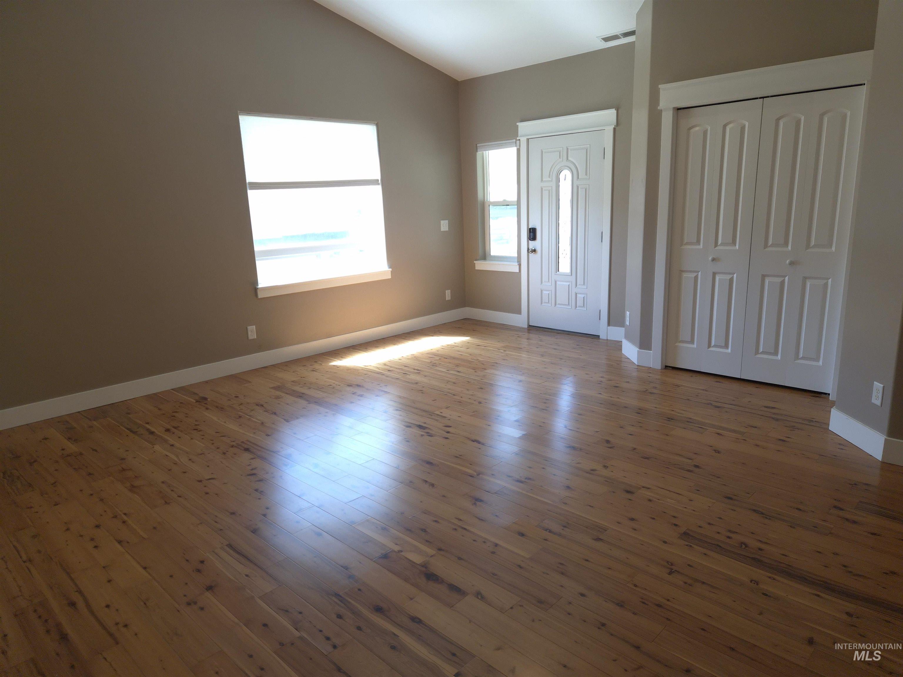 2103 Fort Hall Av, American Falls, Idaho 83211, 3 Bedrooms, 2 Bathrooms, Residential For Sale, Price $340,000,MLS 98991387