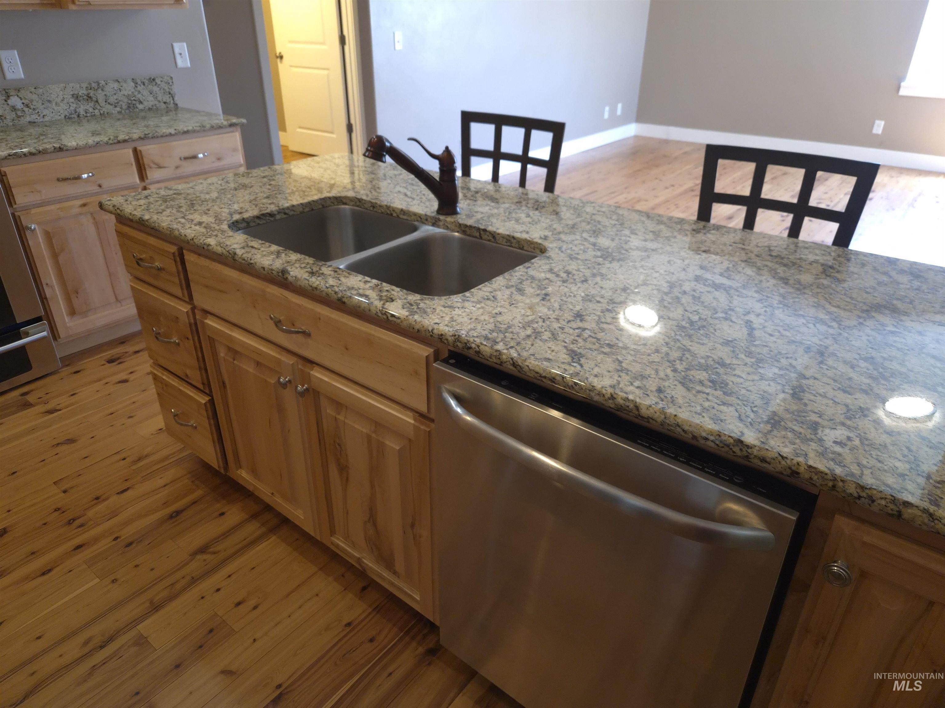 2103 Fort Hall Av, American Falls, Idaho 83211, 3 Bedrooms, 2 Bathrooms, Residential For Sale, Price $340,000,MLS 98991387