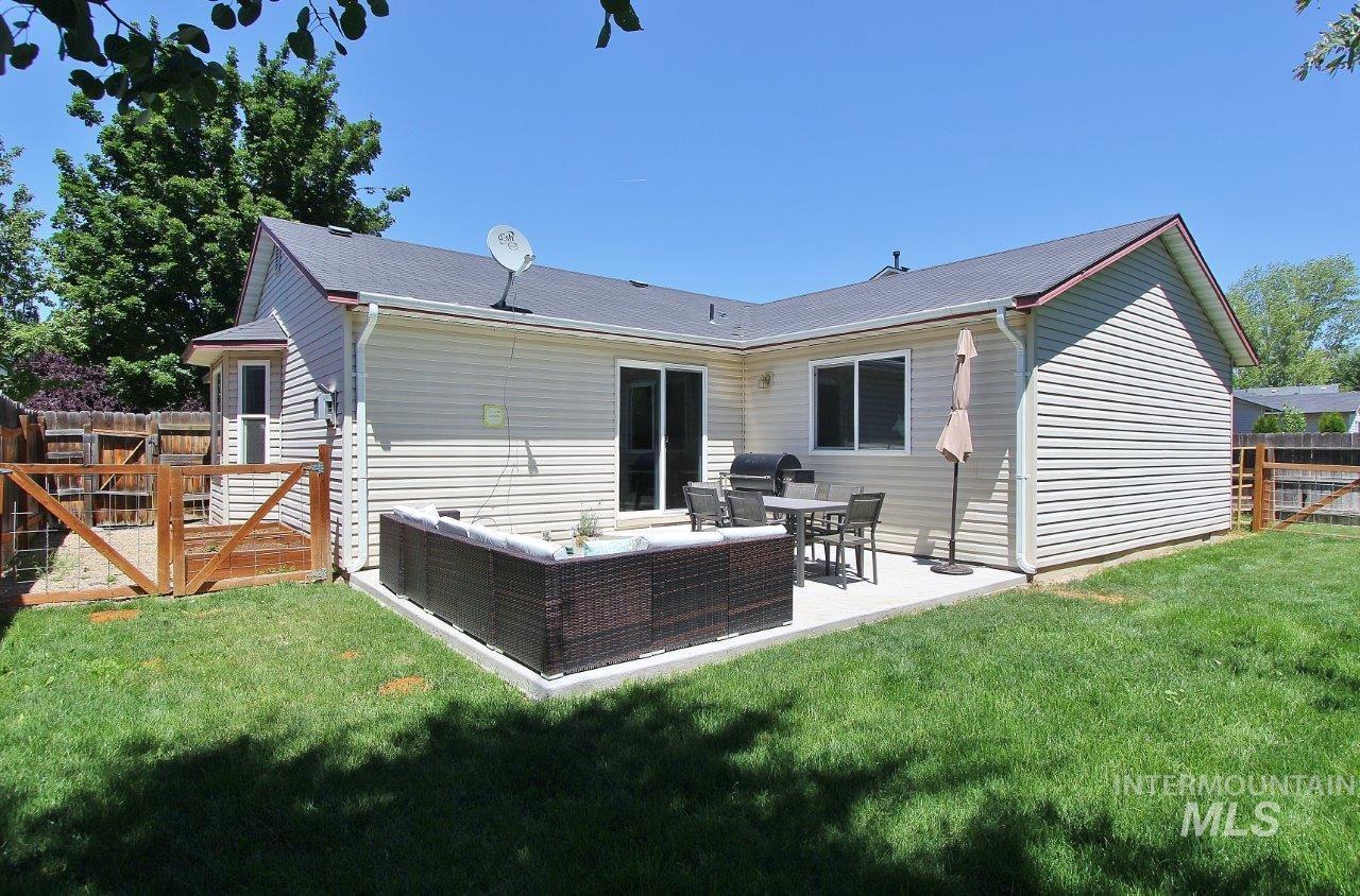 8335 W Dulcimer, Boise, Idaho 83709, 3 Bedrooms, 2 Bathrooms, Residential For Sale, Price $420,000,MLS 98991389