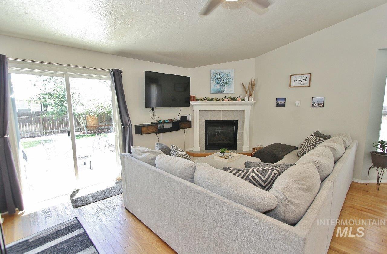 8335 W Dulcimer, Boise, Idaho 83709, 3 Bedrooms, 2 Bathrooms, Residential For Sale, Price $420,000,MLS 98991389