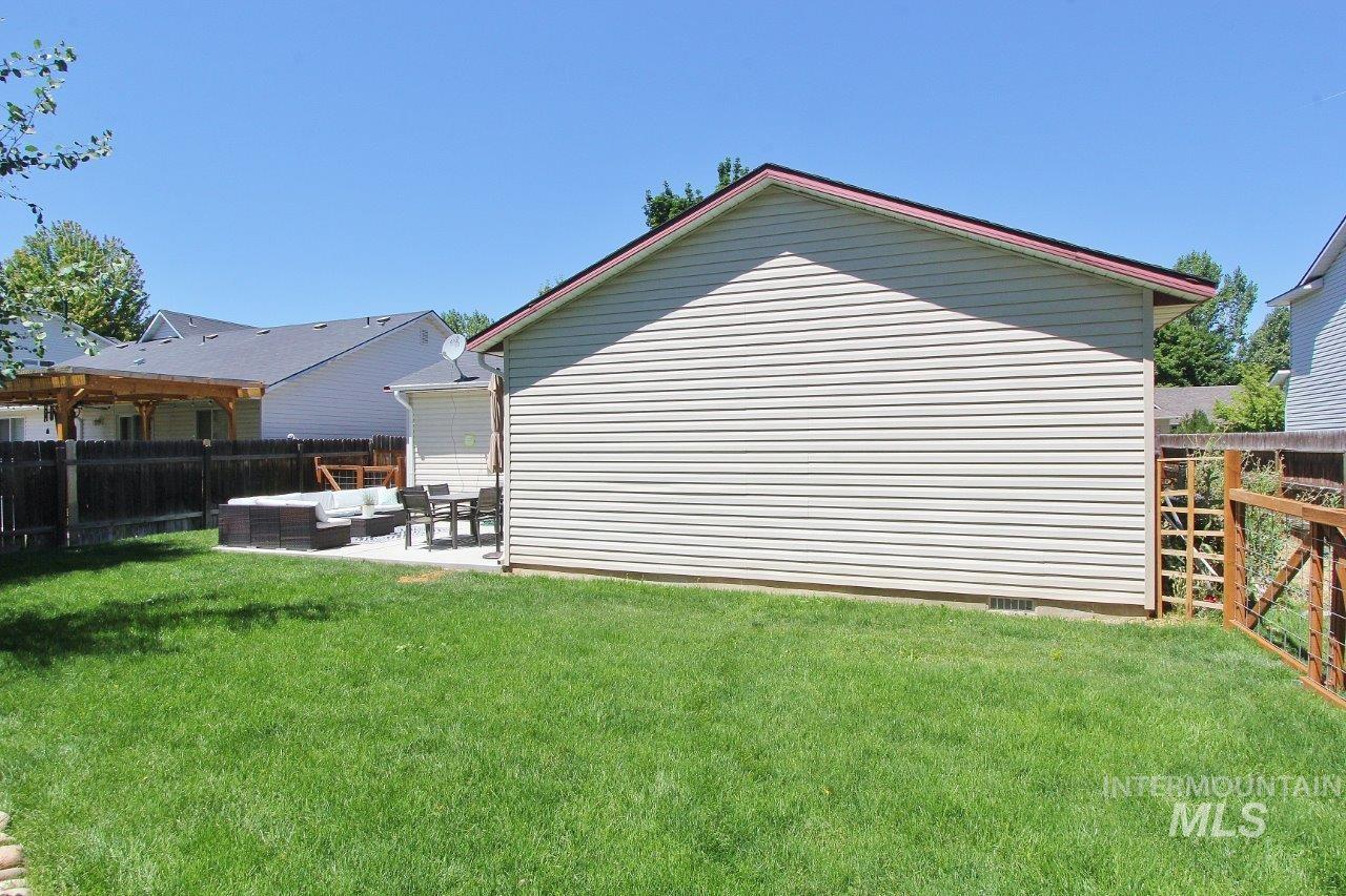 8335 W Dulcimer, Boise, Idaho 83709, 3 Bedrooms, 2 Bathrooms, Residential For Sale, Price $420,000,MLS 98991389