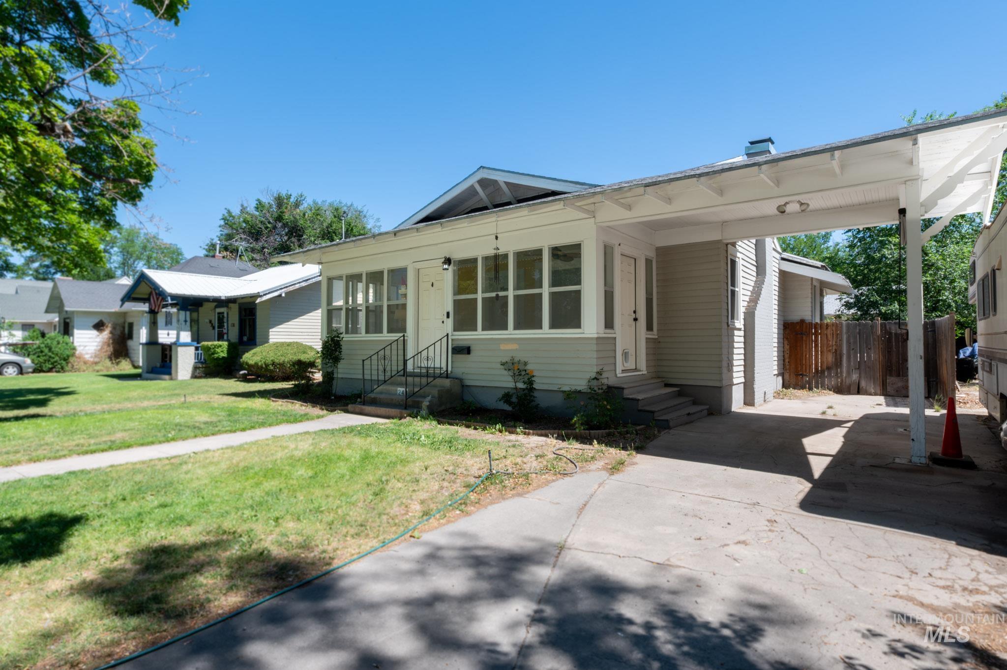 243 8th Ave E, Twin Falls, Idaho 83301, 4 Bedrooms, 2.5 Bathrooms, Residential For Sale, Price $359,900,MLS 98991391