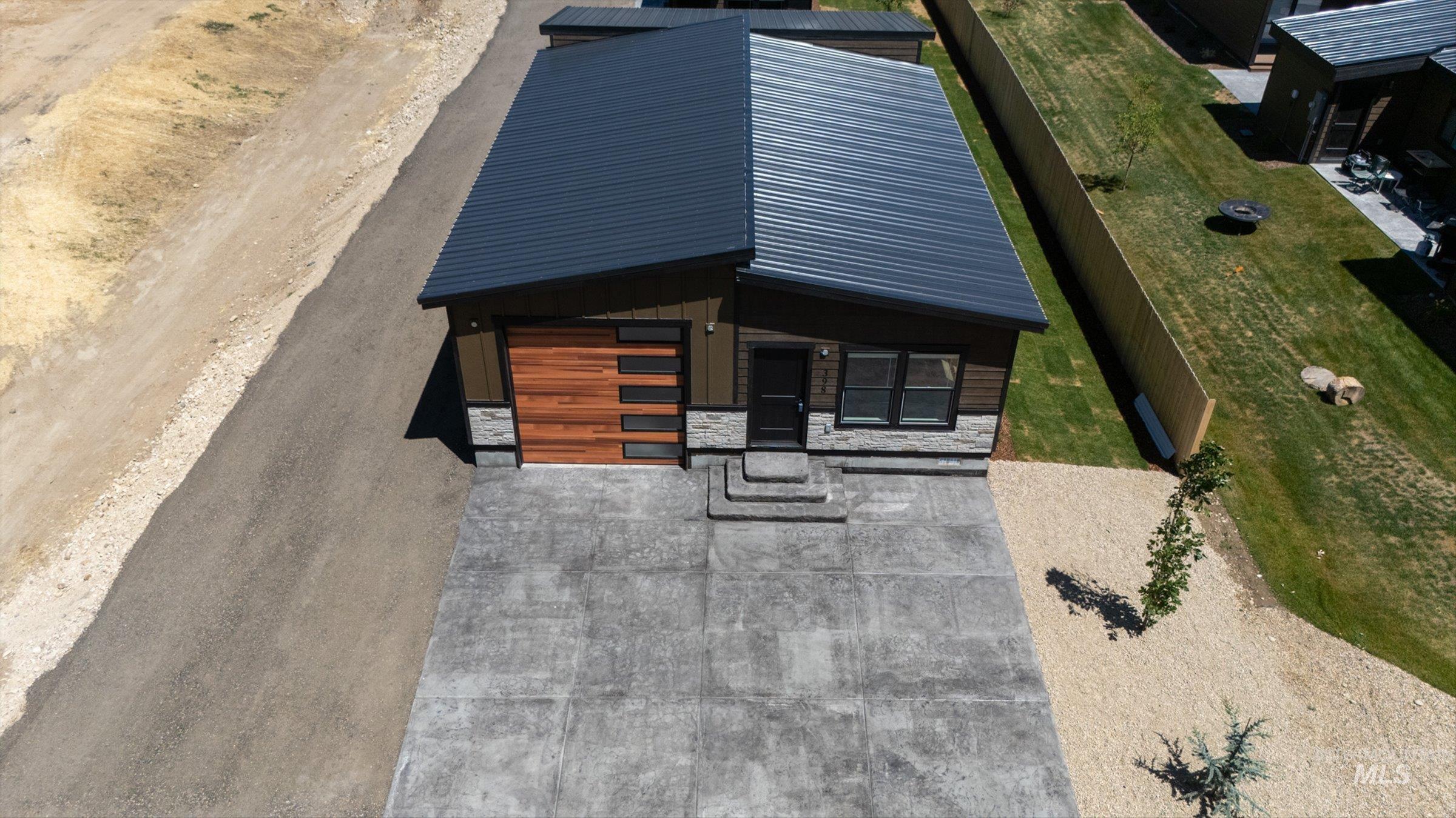 398 W London St, Middleton, Idaho 83644, 3 Bedrooms, 2 Bathrooms, Residential For Sale, Price $559,900, 98991392