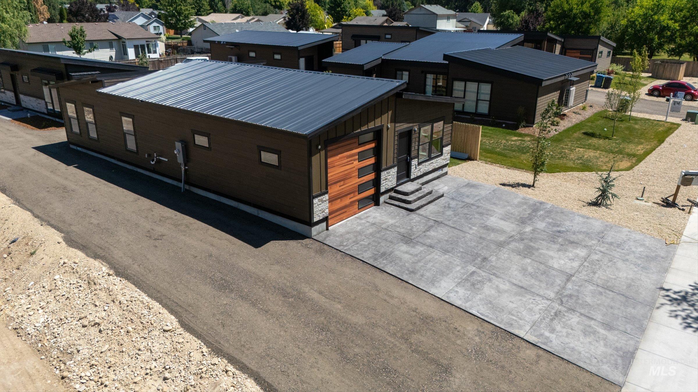 398 W London St, Middleton, Idaho 83644, 3 Bedrooms, 2 Bathrooms, Residential For Sale, Price $559,900, 98991392