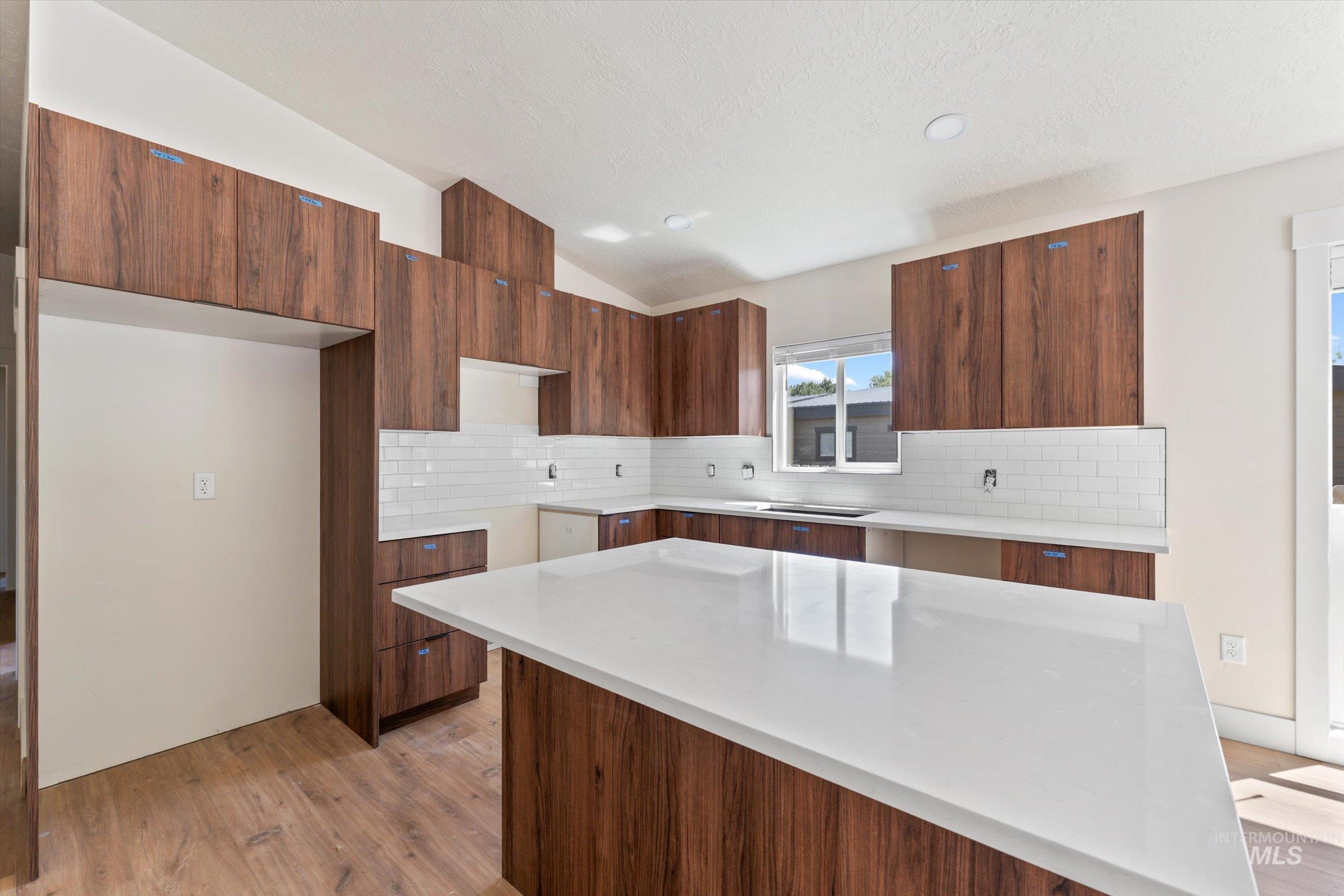 398 W London St, Middleton, Idaho 83644, 3 Bedrooms, 2 Bathrooms, Residential For Sale, Price $559,900, 98991392