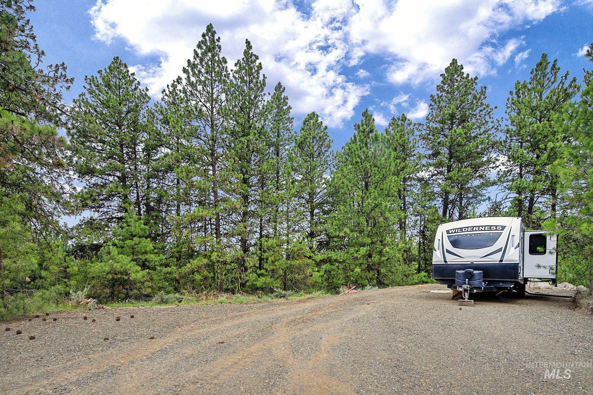 1497 Pine Ridge Dr, Cascade, Idaho 83611, Land For Sale, Price $375,000,MLS 98991396