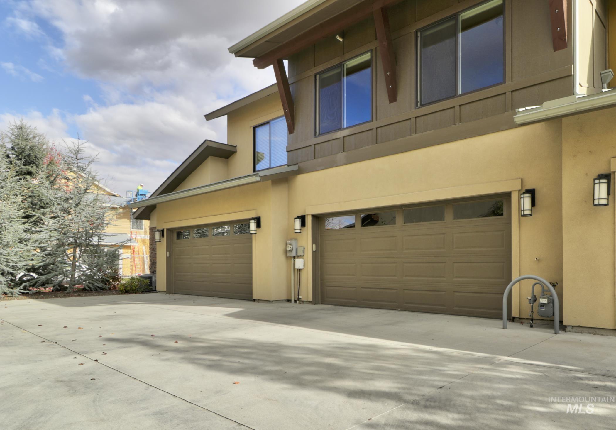 1275 E Lone Creek Dr, Eagle, Idaho 83616, 3 Bedrooms, 2.5 Bathrooms, Residential For Sale, Price $619,000, 98991397