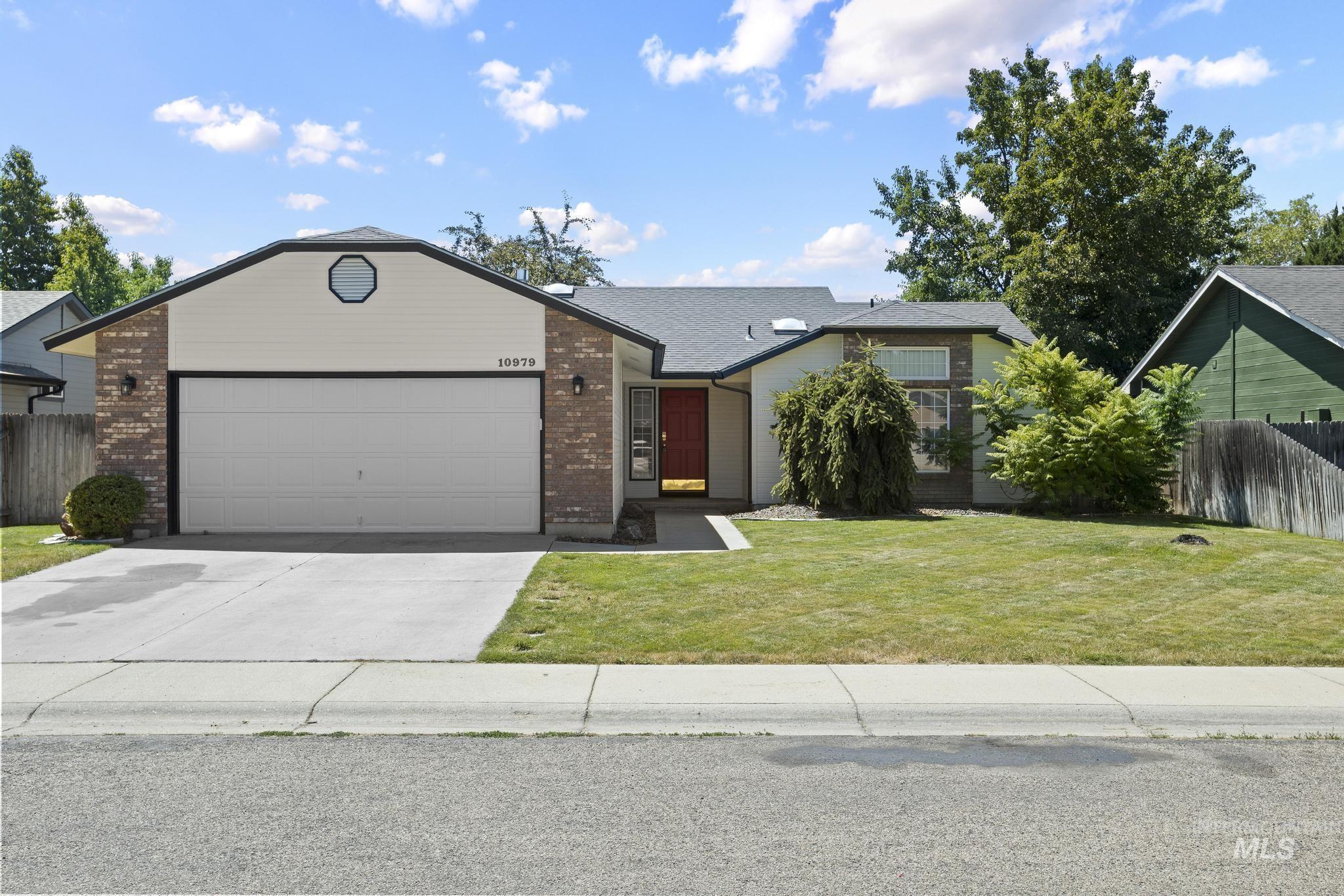 10979 W Tidewater Ct., Boise, Idaho 83713, 3 Bedrooms, 2 Bathrooms, Residential For Sale, Price $409,999,MLS 98991399