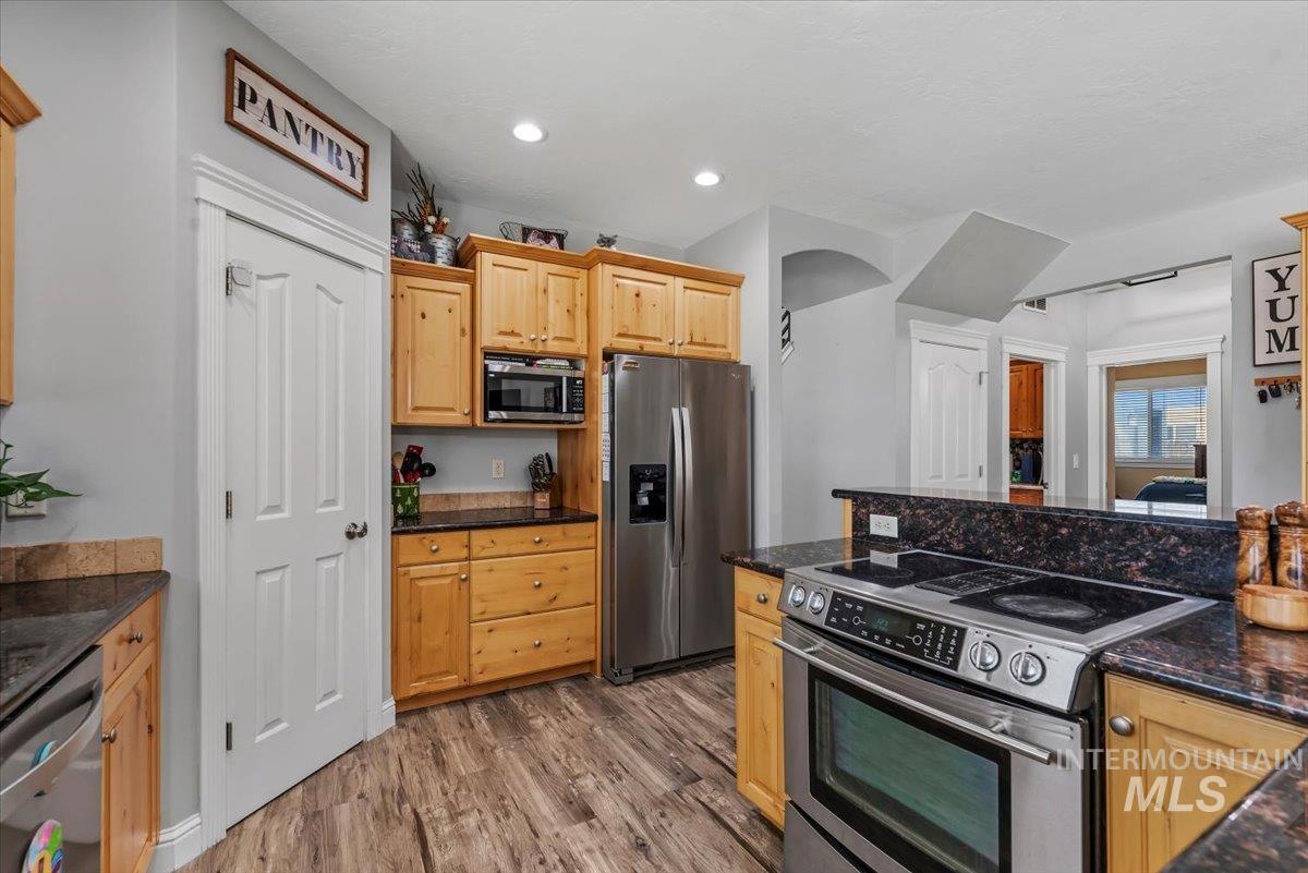 2229 W Rock Creek Dr., Nampa, Idaho 83686, 5 Bedrooms, 3 Bathrooms, Residential For Sale, Price $664,900,MLS 98991401