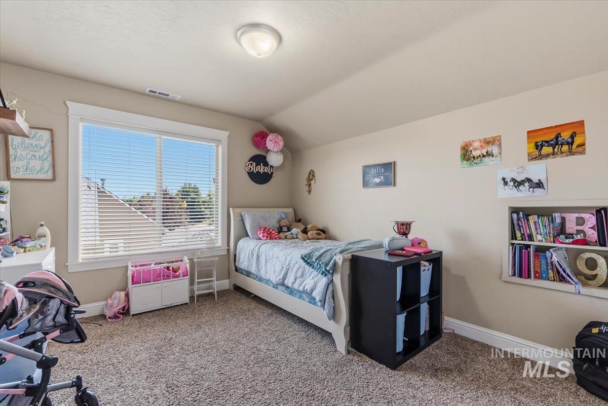 2229 W Rock Creek Dr., Nampa, Idaho 83686, 5 Bedrooms, 3 Bathrooms, Residential For Sale, Price $664,900,MLS 98991401