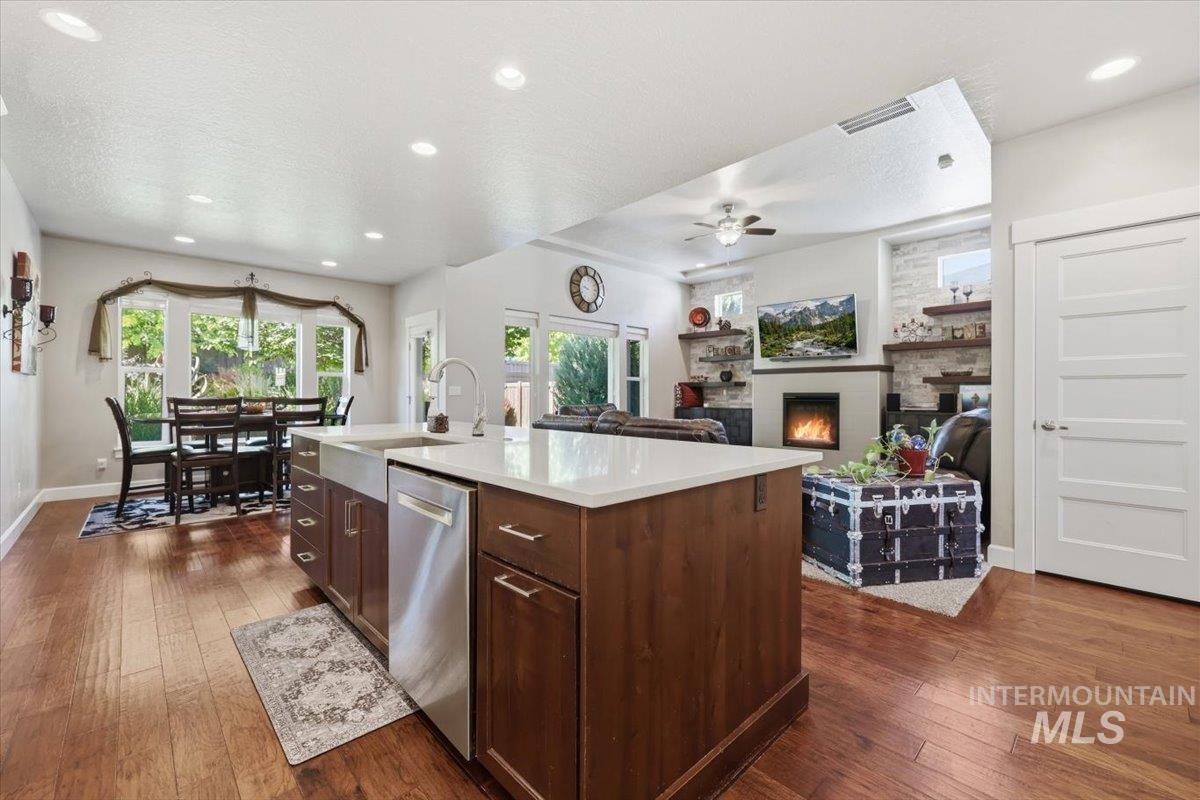 1303 Brando St., Meridian, Idaho 83646, 3 Bedrooms, 2 Bathrooms, Residential For Sale, Price $615,000, 98991402