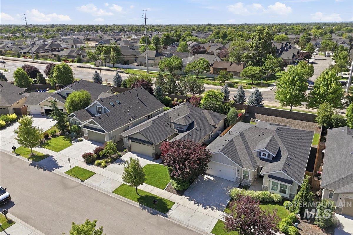 1303 Brando St., Meridian, Idaho 83646, 3 Bedrooms, 2 Bathrooms, Residential For Sale, Price $615,000, 98991402