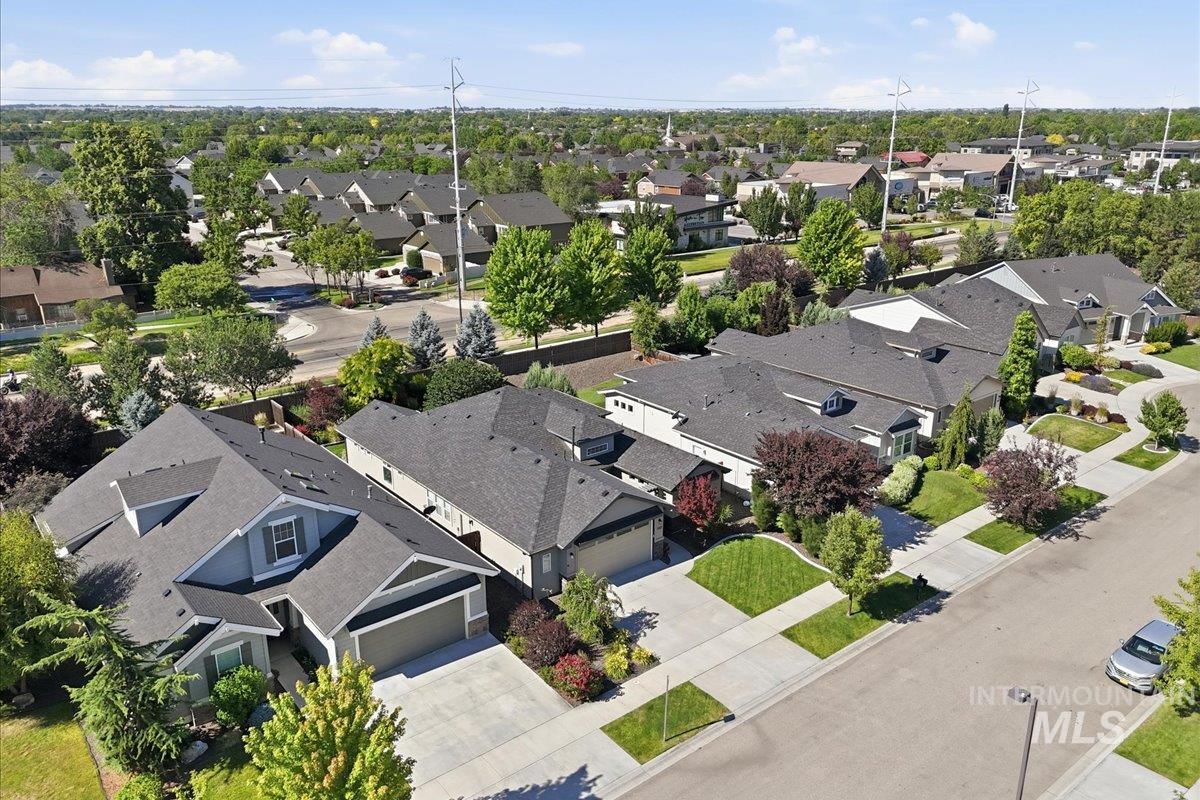 1303 Brando St., Meridian, Idaho 83646, 3 Bedrooms, 2 Bathrooms, Residential For Sale, Price $615,000, 98991402