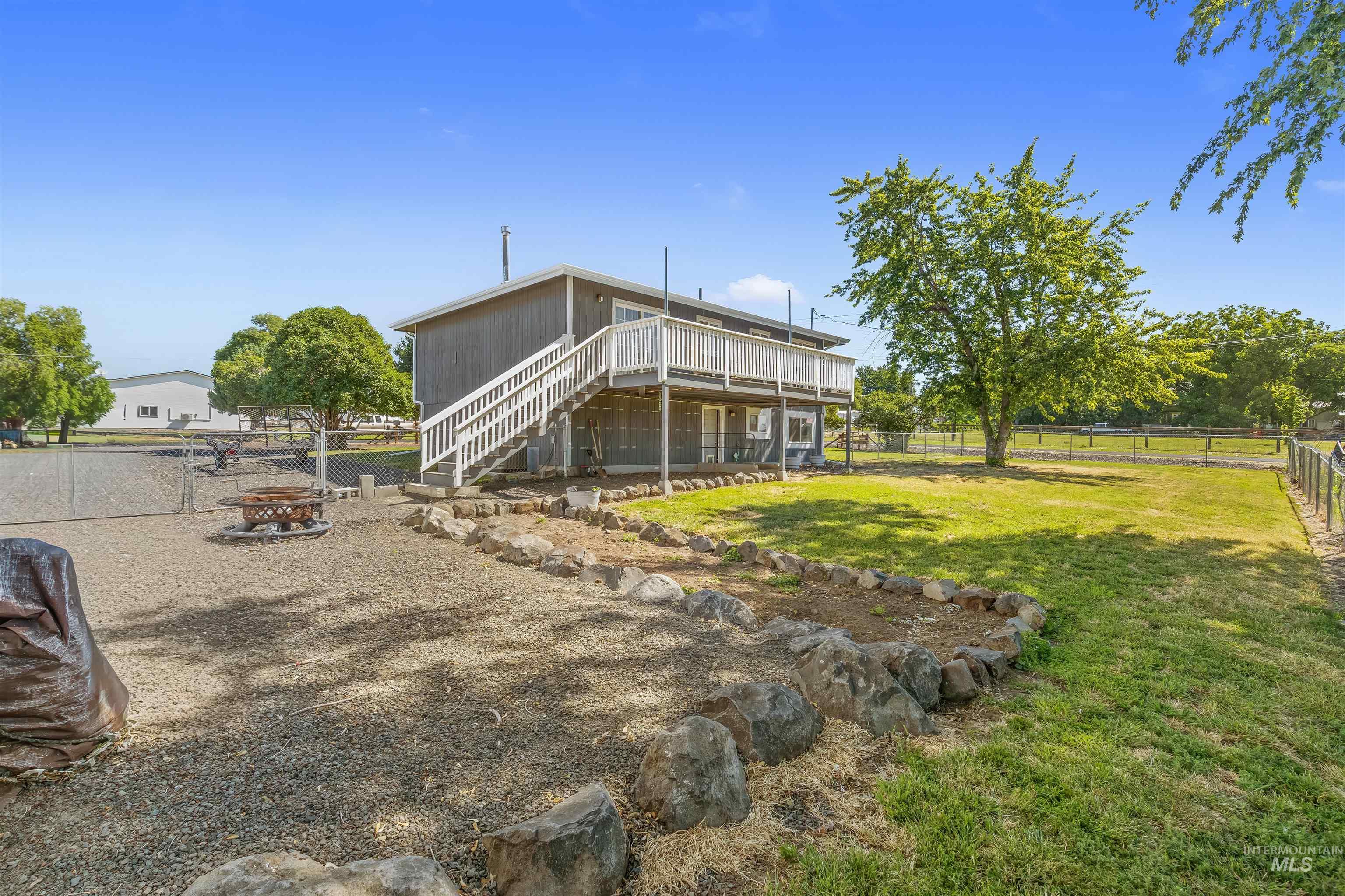 2040 Ripon Avenue, Lewiston, Idaho 83501, 3 Bedrooms, 2 Bathrooms, Residential For Sale, Price $469,000, 98991403