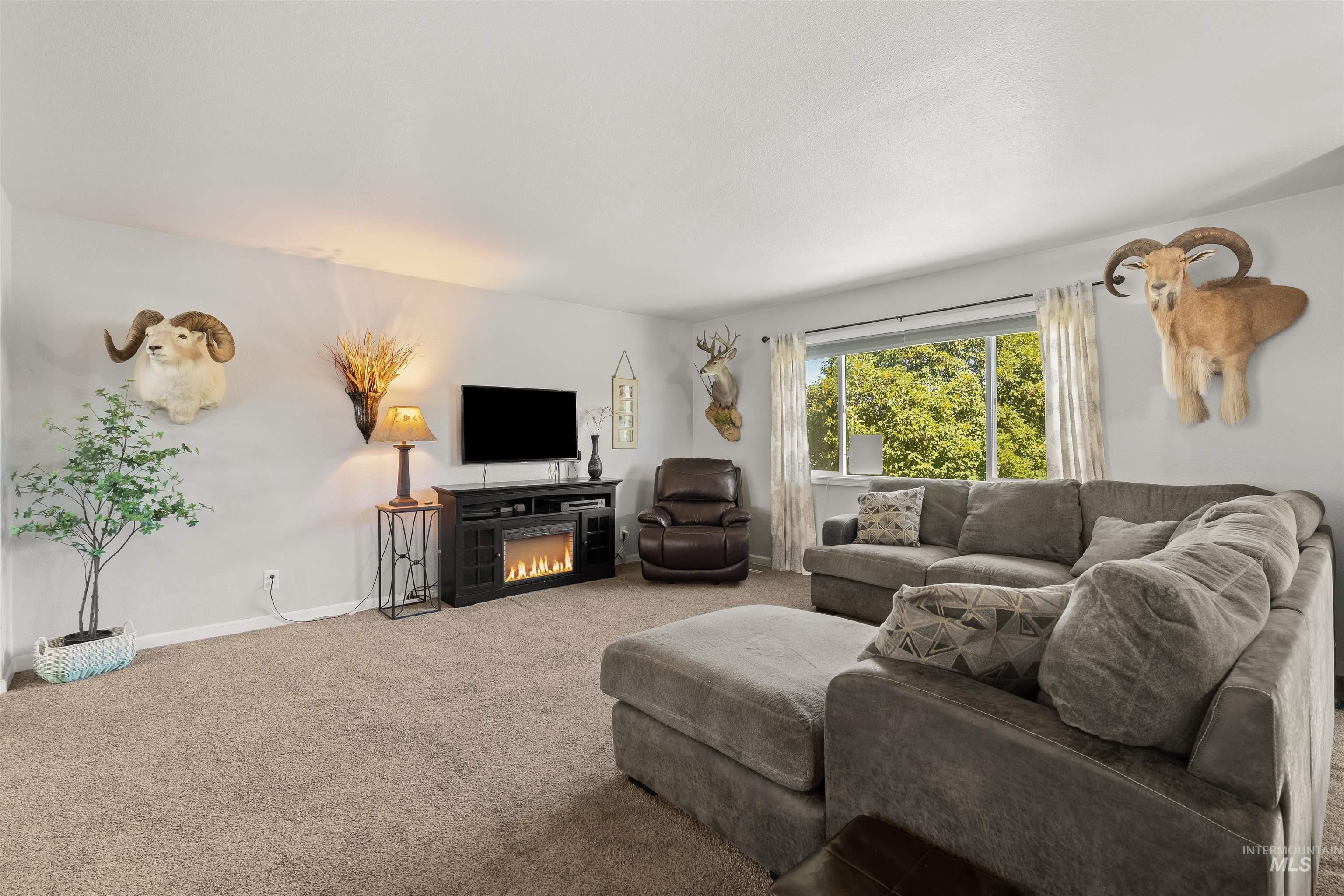 2040 Ripon Avenue, Lewiston, Idaho 83501, 3 Bedrooms, 2 Bathrooms, Residential For Sale, Price $469,000, 98991403