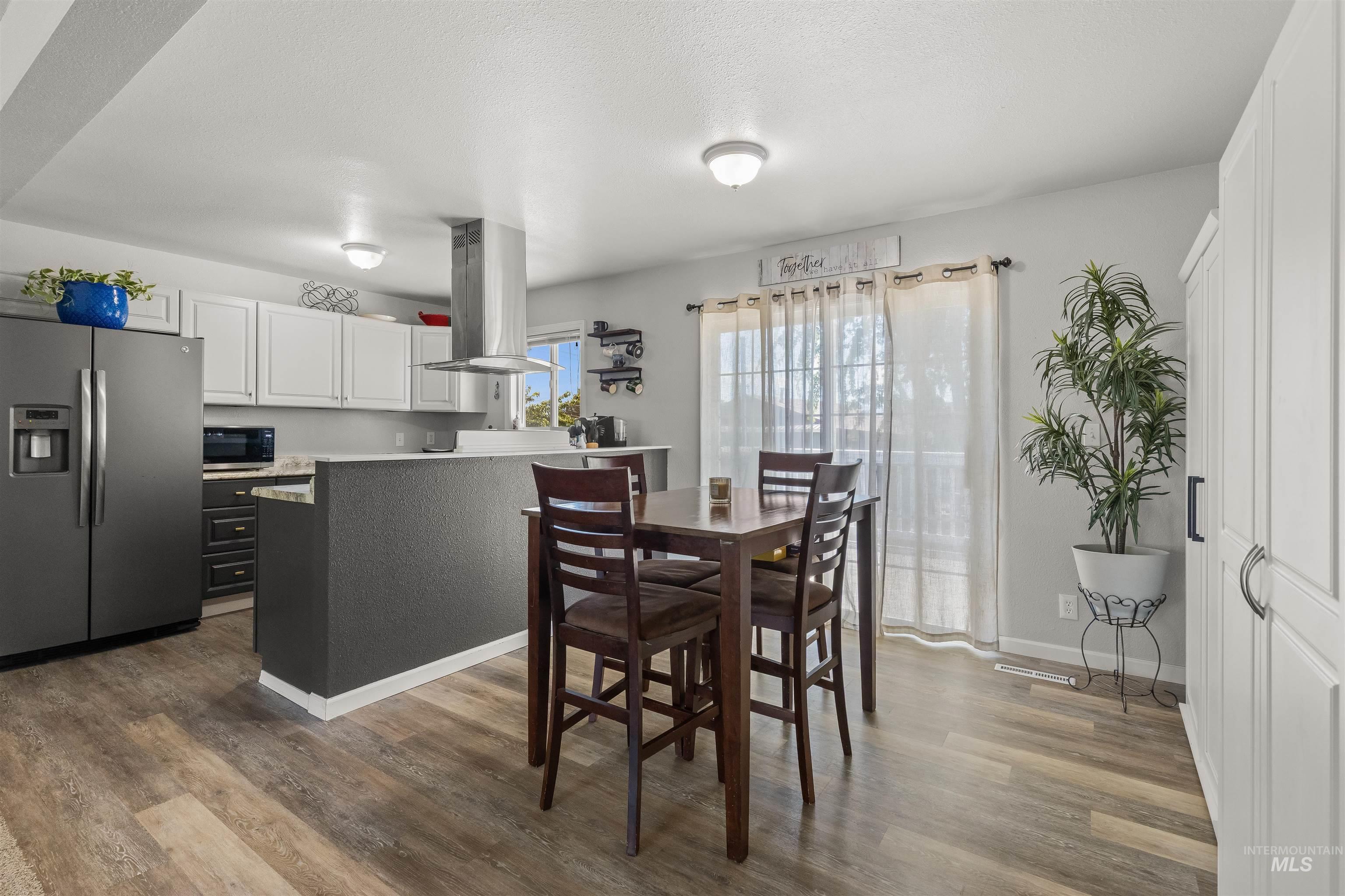 2040 Ripon Avenue, Lewiston, Idaho 83501, 3 Bedrooms, 2 Bathrooms, Residential For Sale, Price $469,000, 98991403