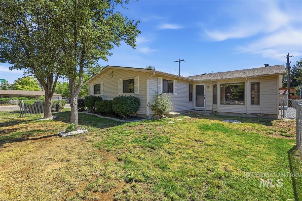 4513 W Camas St, Boise, Idaho 83705, 2 Bedrooms, 2 Bathrooms, Residential For Sale, Price $515,000, 98991404