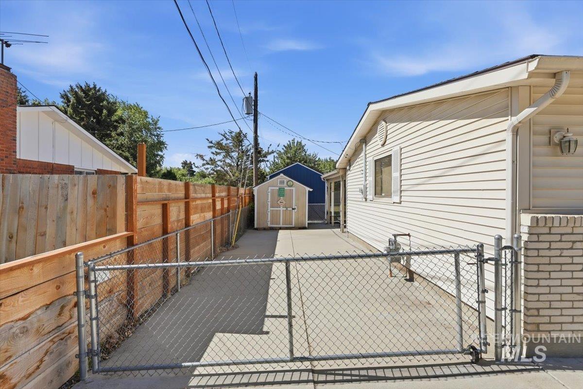 4513 W Camas St, Boise, Idaho 83705, 2 Bedrooms, 2 Bathrooms, Residential For Sale, Price $515,000, 98991404