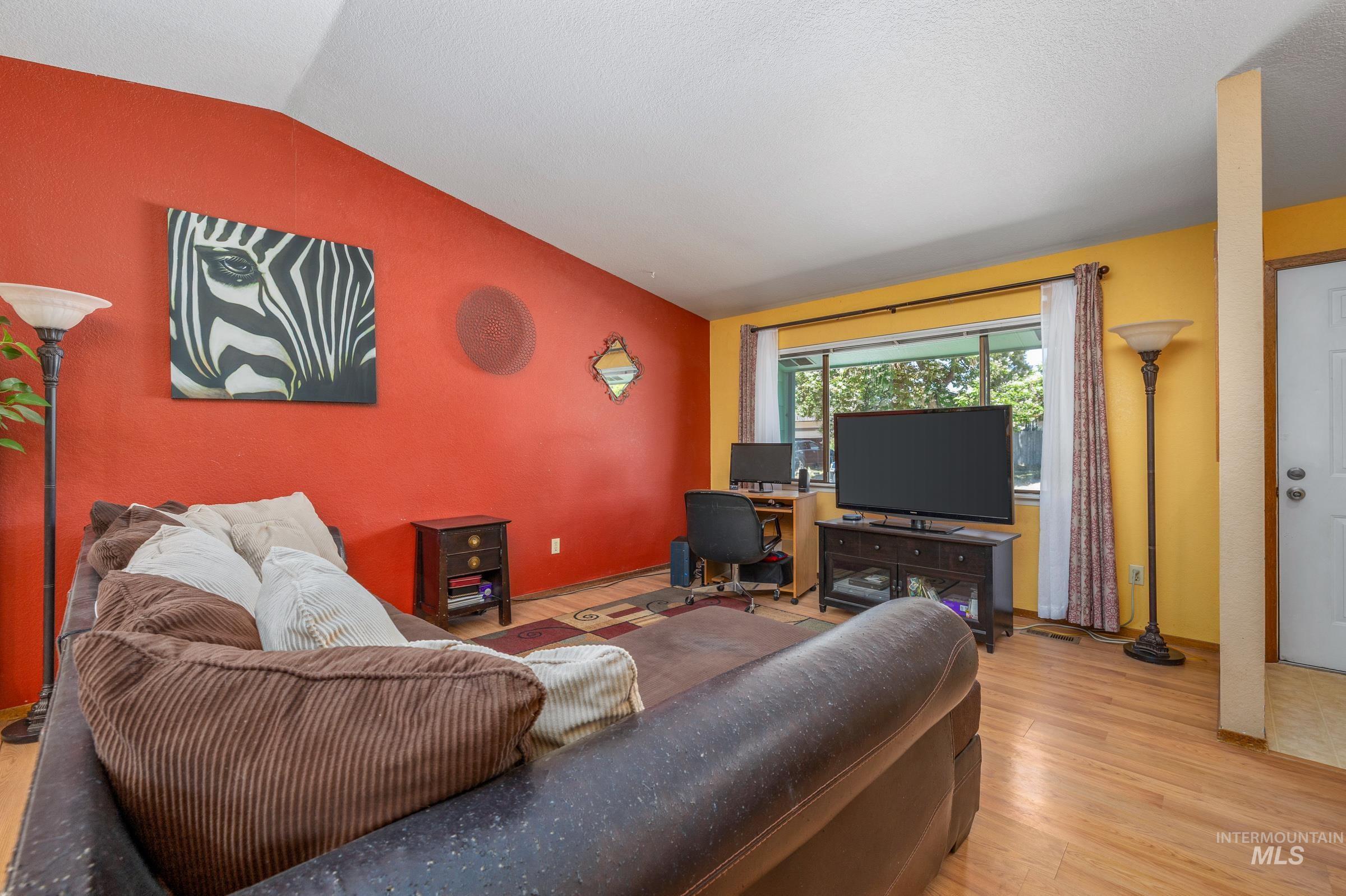 1433 W Claire St, Meridian, Idaho 83646, 3 Bedrooms, 2 Bathrooms, Residential For Sale, Price $385,000,MLS 98991405
