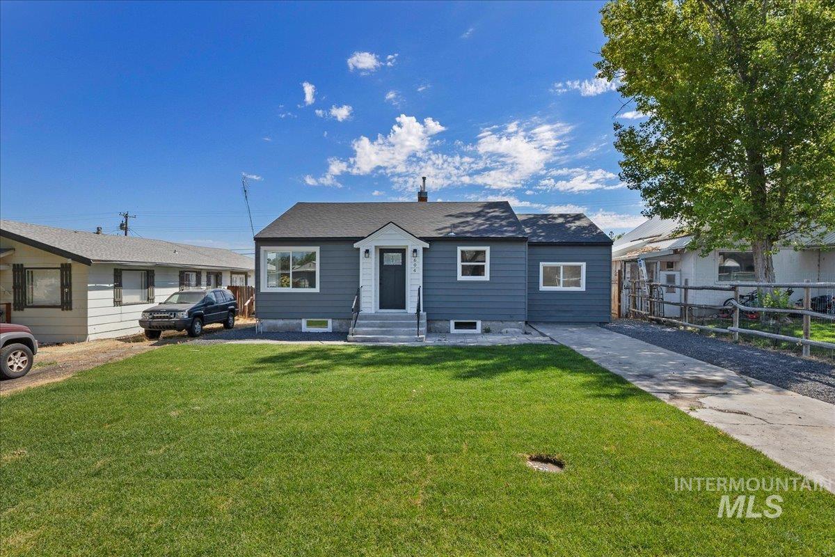 604 8th Ave N, Buhl, Idaho 83316, 4 Bedrooms, 2 Bathrooms, Residential For Sale, Price $342,900,MLS 98991407