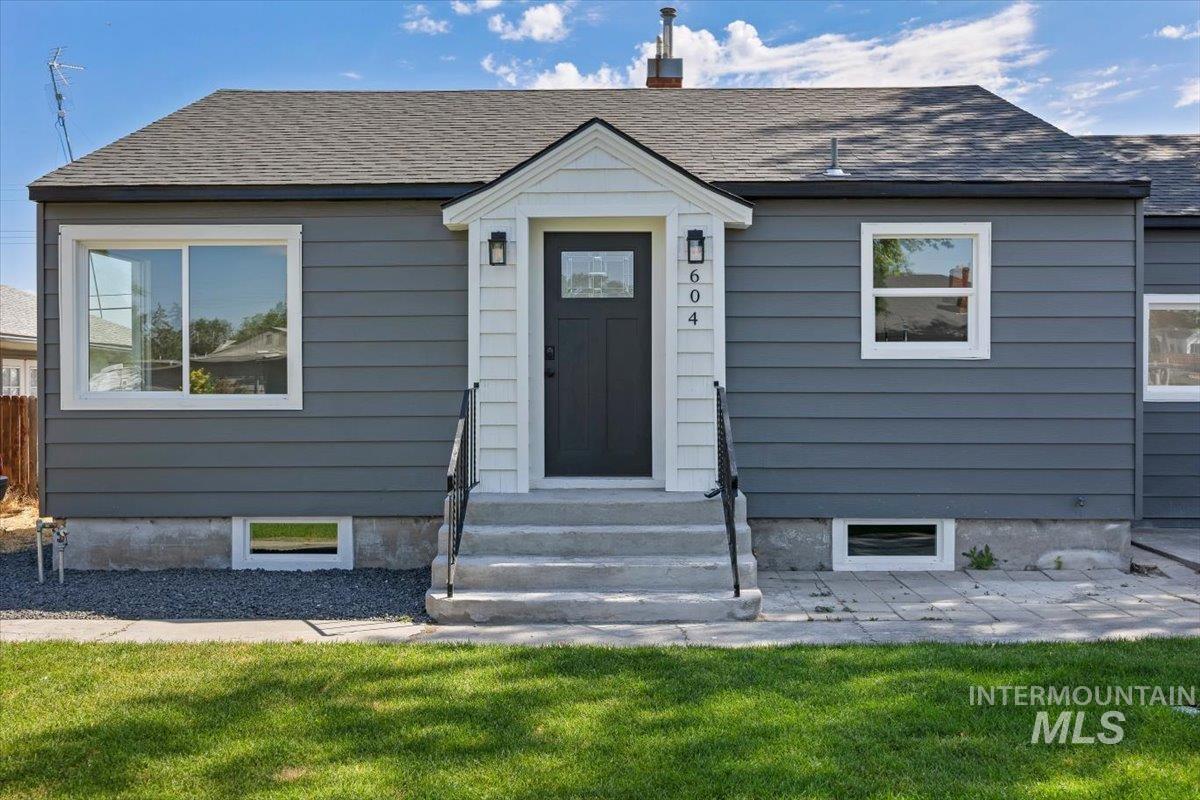 604 8th Ave N, Buhl, Idaho 83316, 4 Bedrooms, 2 Bathrooms, Residential For Sale, Price $342,900,MLS 98991407