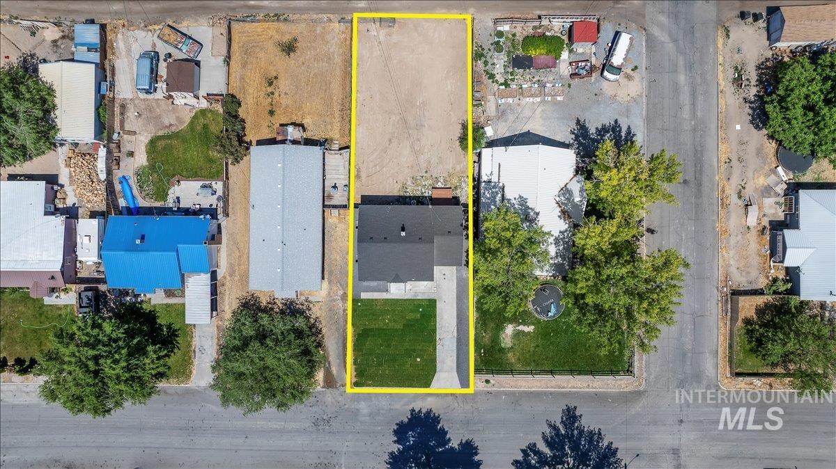 604 8th Ave N, Buhl, Idaho 83316, 4 Bedrooms, 2 Bathrooms, Residential For Sale, Price $342,900,MLS 98991407