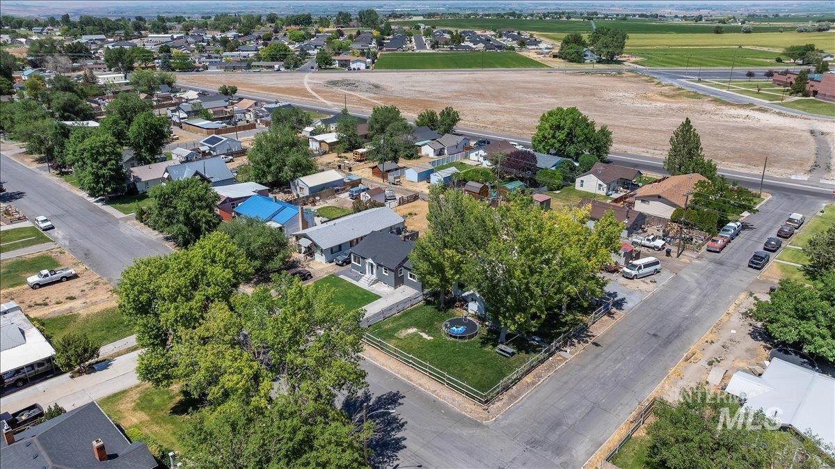 604 8th Ave N, Buhl, Idaho 83316, 4 Bedrooms, 2 Bathrooms, Residential For Sale, Price $342,900,MLS 98991407