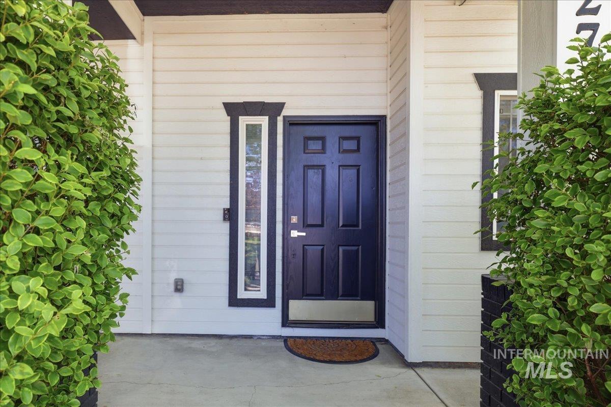 1827 W Lotus Ponds Ct., Nampa, Idaho 83651, 3 Bedrooms, 2 Bathrooms, Residential For Sale, Price $419,000, 98991408