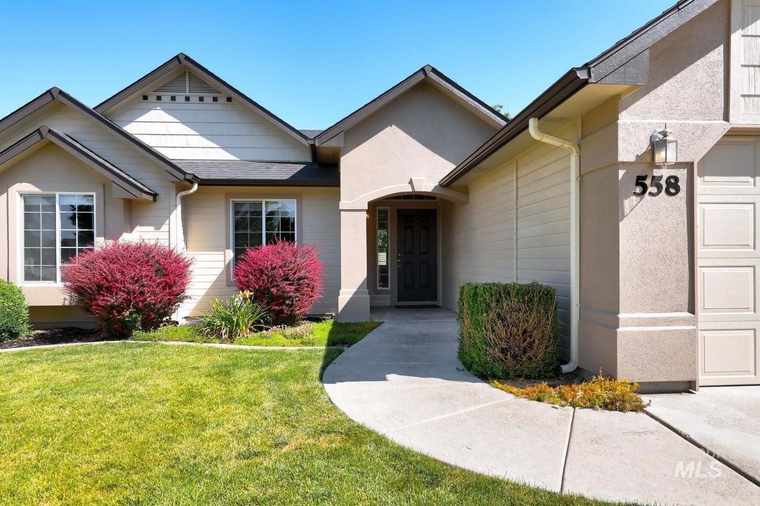 558 W Black Rock Dr, Meridian, Idaho 83646-5917, 3 Bedrooms, 2 Bathrooms, Residential For Sale, Price $465,000, 98991415