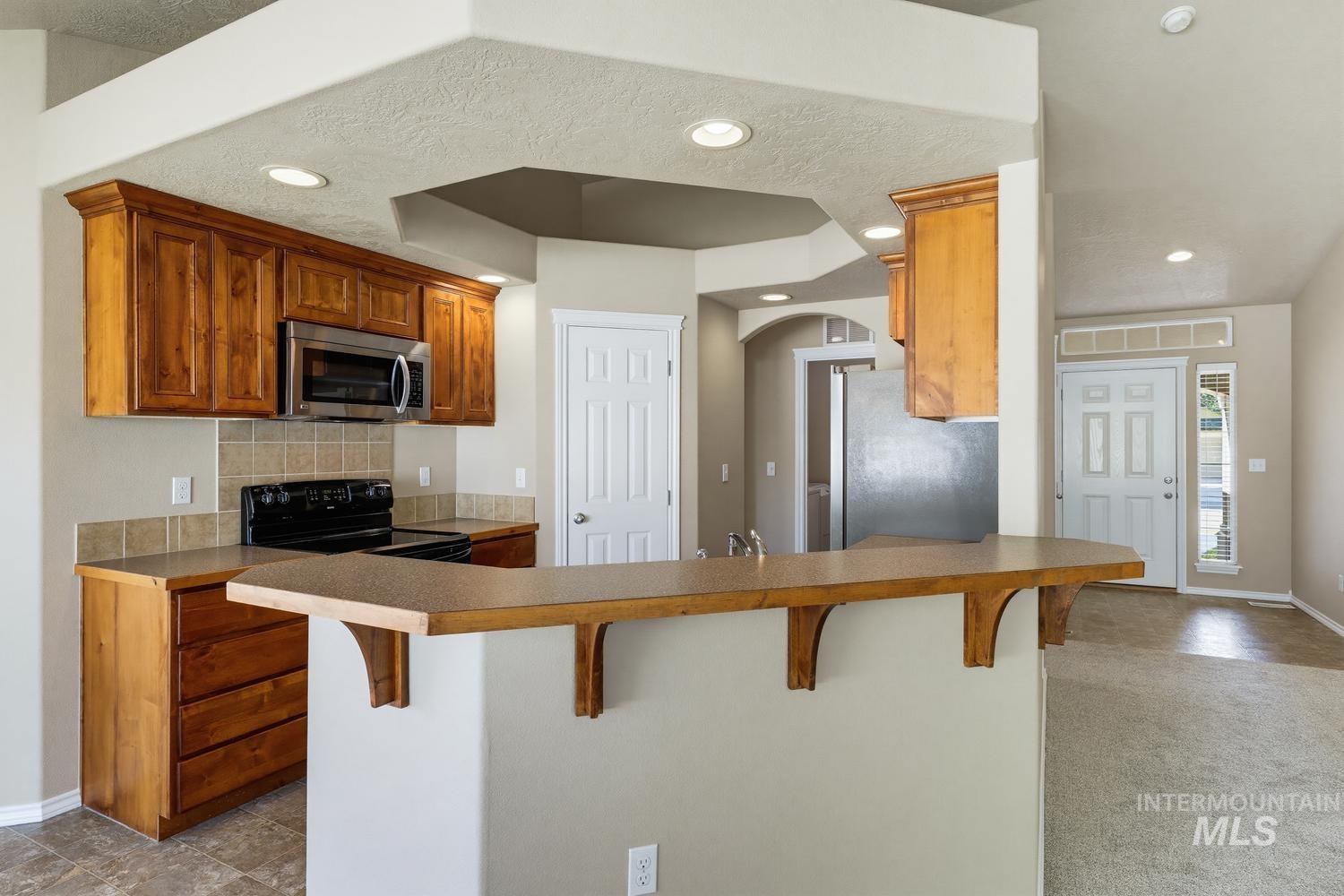 558 W Black Rock Dr, Meridian, Idaho 83646-5917, 3 Bedrooms, 2 Bathrooms, Residential For Sale, Price $465,000, 98991415