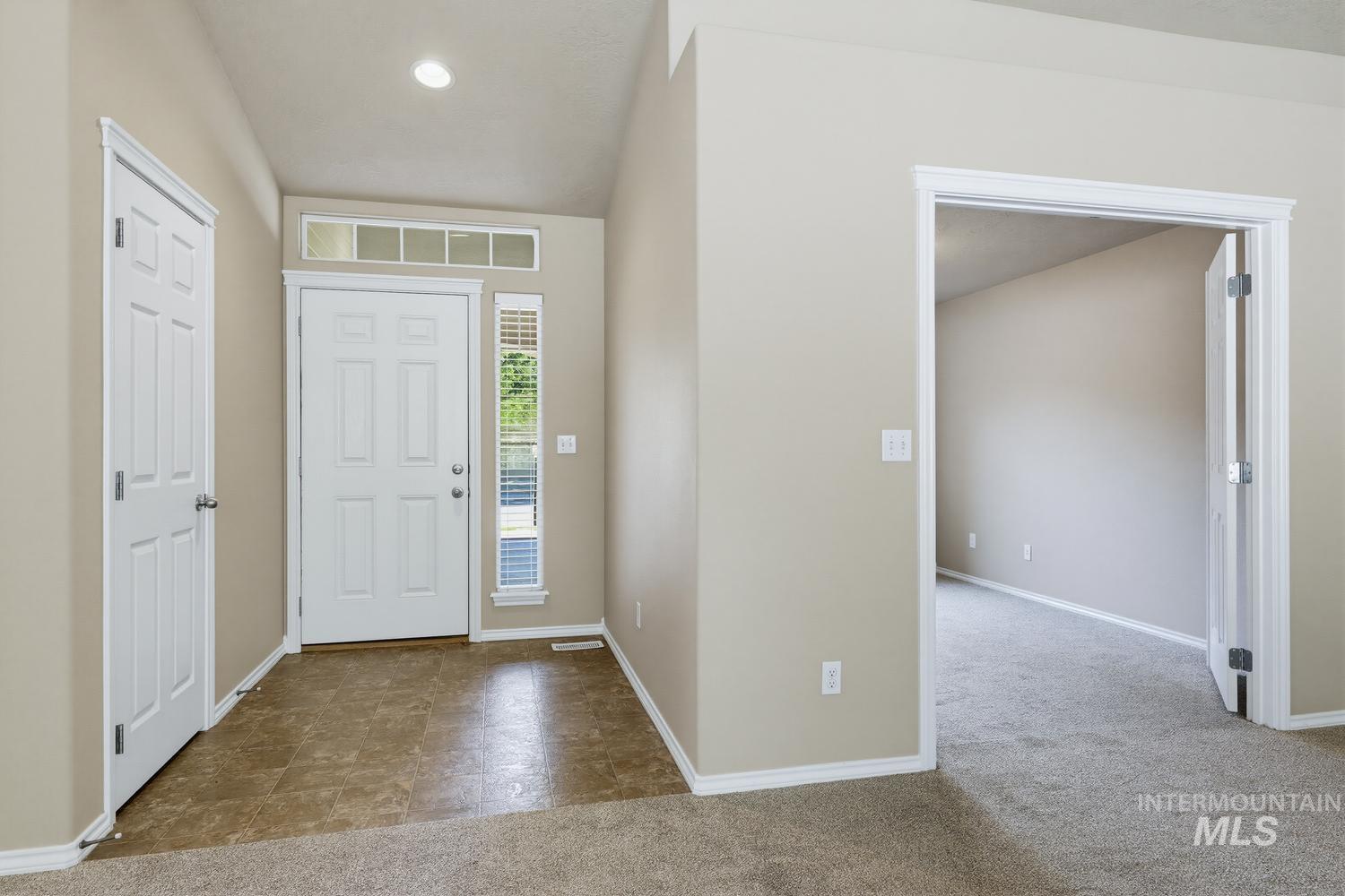 558 W Black Rock Dr, Meridian, Idaho 83646-5917, 3 Bedrooms, 2 Bathrooms, Residential For Sale, Price $465,000, 98991415