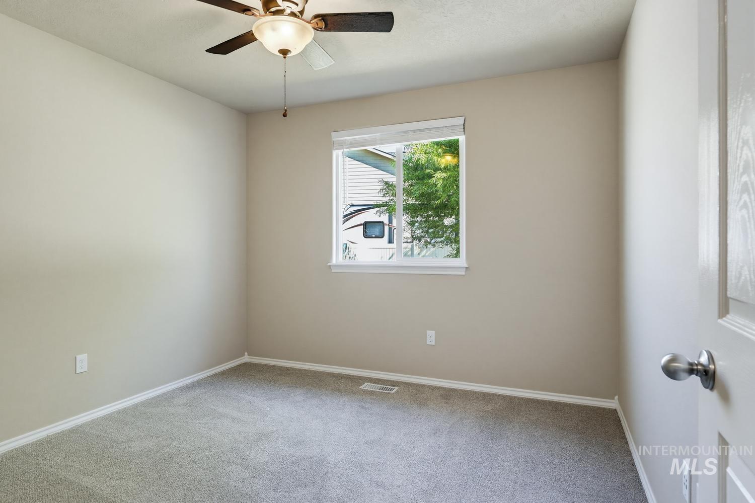 558 W Black Rock Dr, Meridian, Idaho 83646-5917, 3 Bedrooms, 2 Bathrooms, Residential For Sale, Price $465,000, 98991415