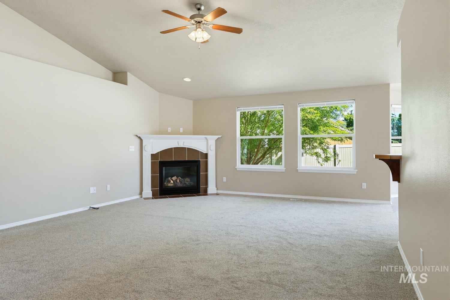 558 W Black Rock Dr, Meridian, Idaho 83646-5917, 3 Bedrooms, 2 Bathrooms, Residential For Sale, Price $465,000, 98991415