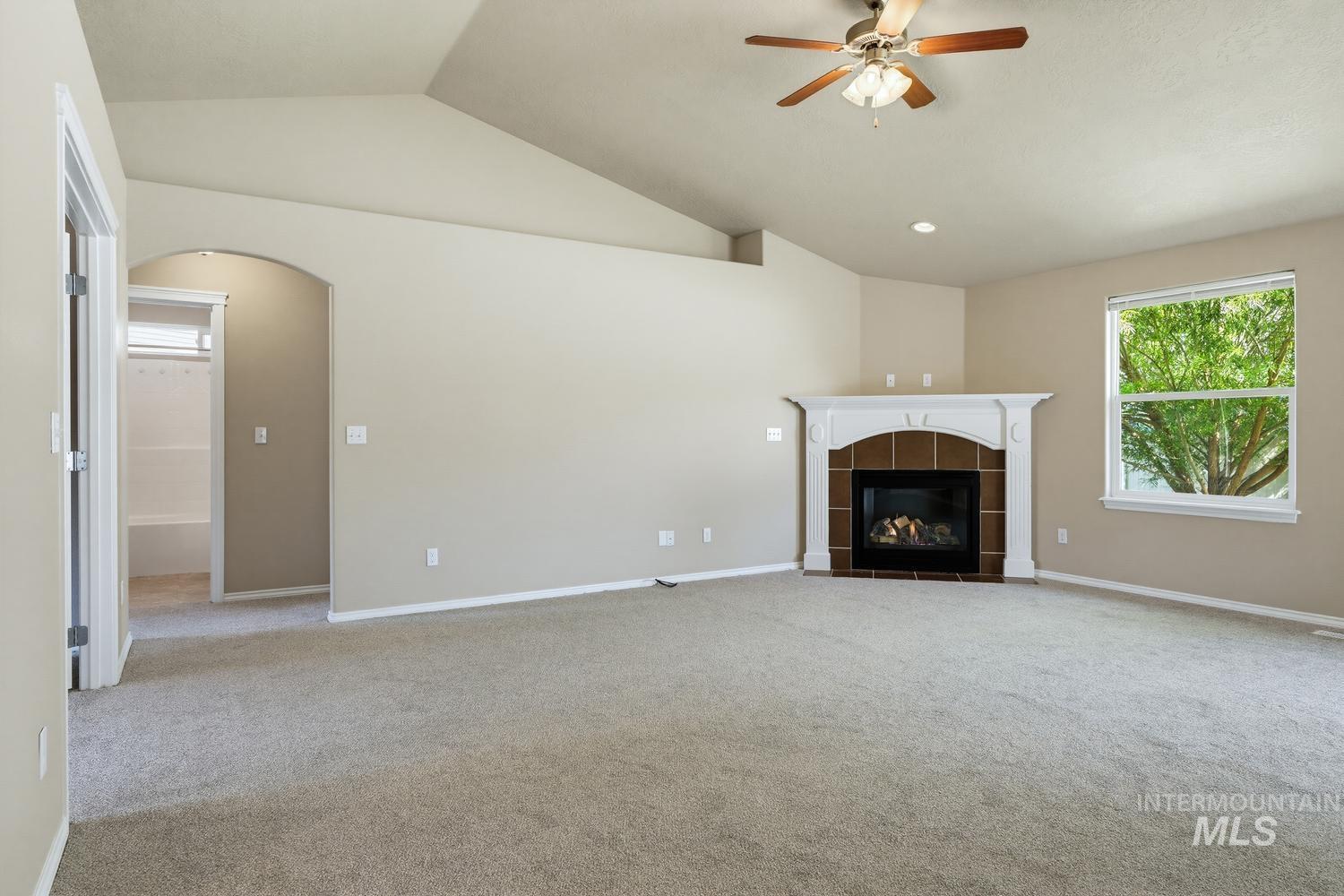 558 W Black Rock Dr, Meridian, Idaho 83646-5917, 3 Bedrooms, 2 Bathrooms, Residential For Sale, Price $465,000, 98991415