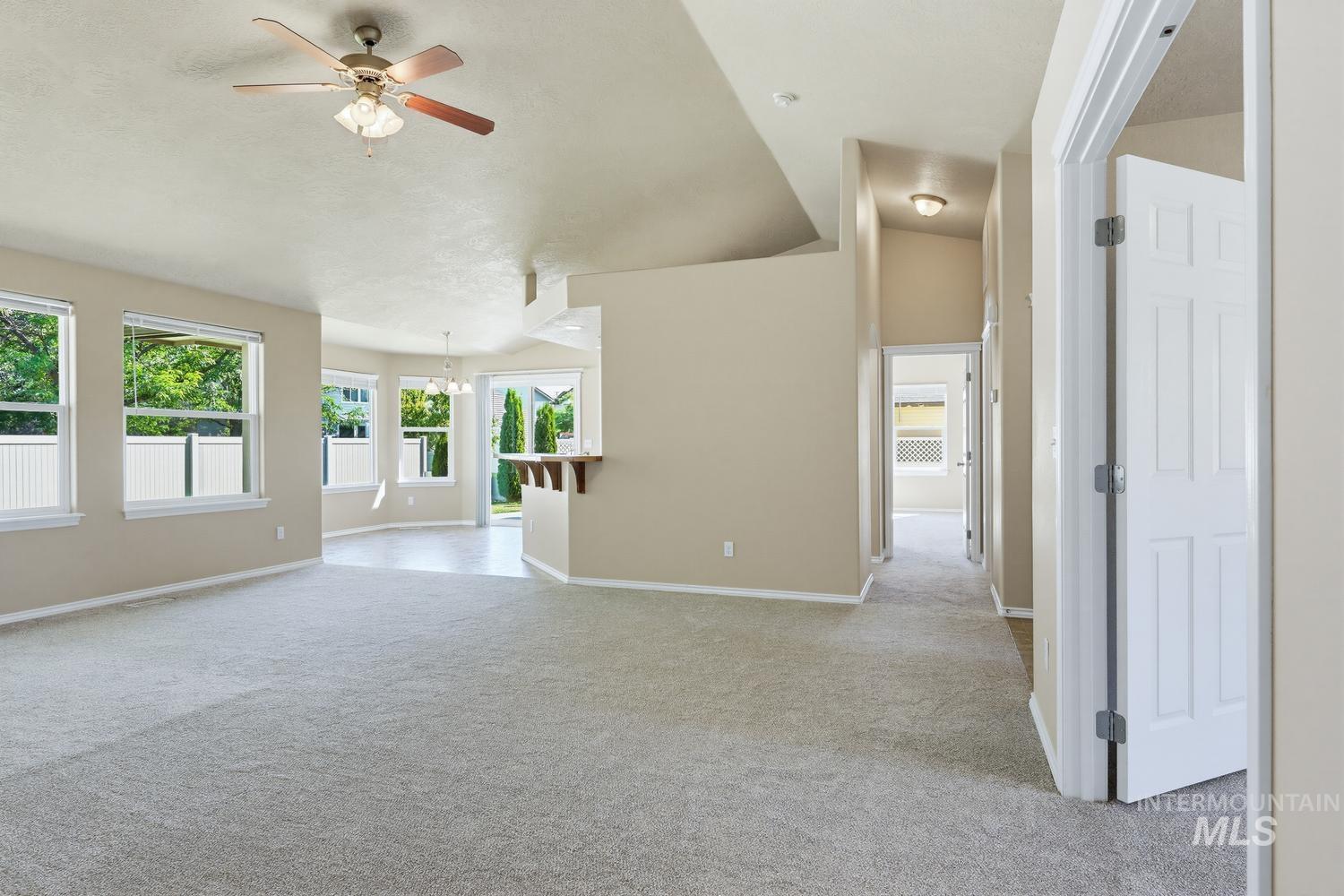 558 W Black Rock Dr, Meridian, Idaho 83646-5917, 3 Bedrooms, 2 Bathrooms, Residential For Sale, Price $465,000, 98991415