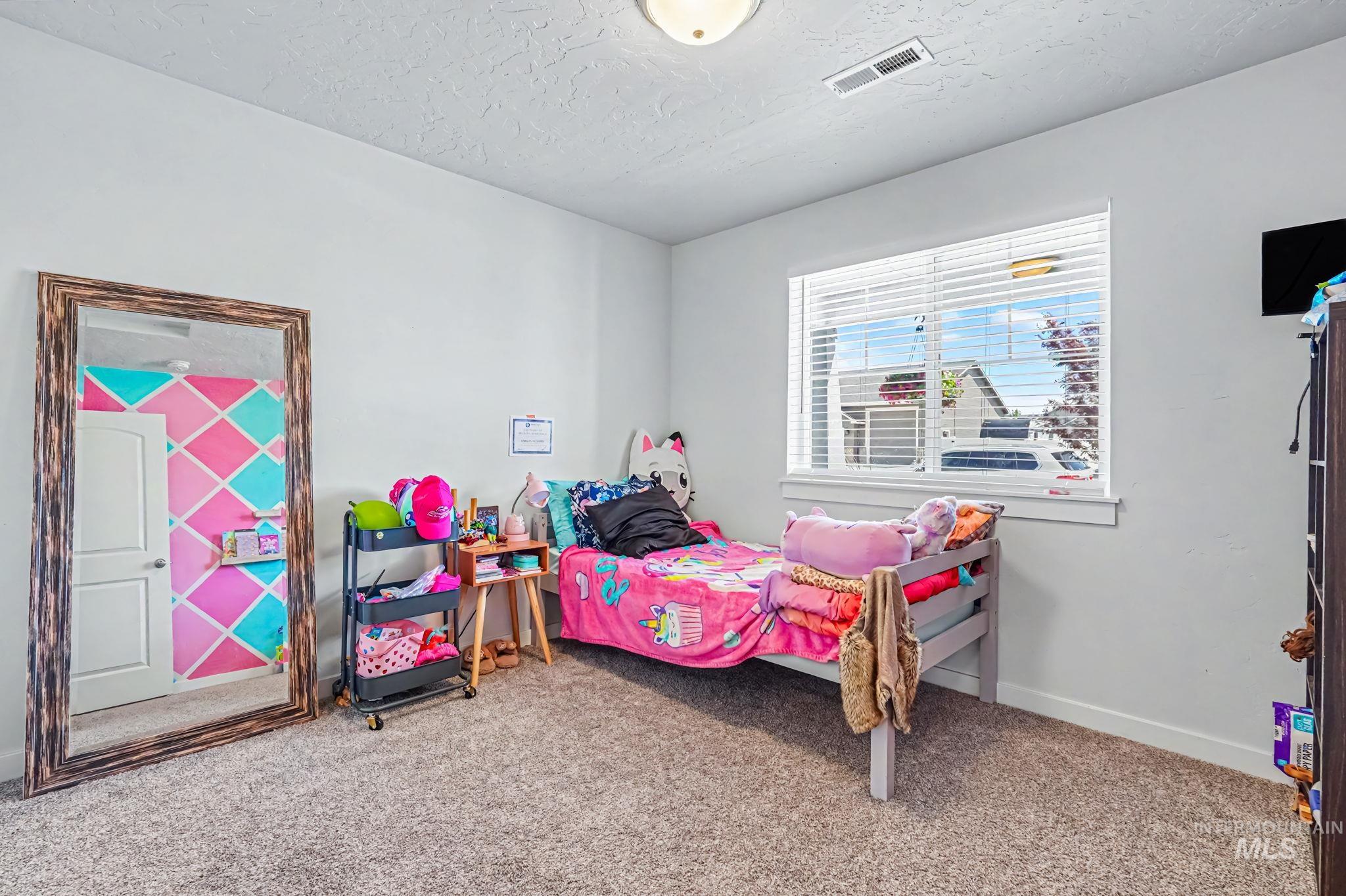 319 Maverick St., Fruitland, Idaho 83619, 4 Bedrooms, 2 Bathrooms, Residential For Sale, Price $455,000, 98991417